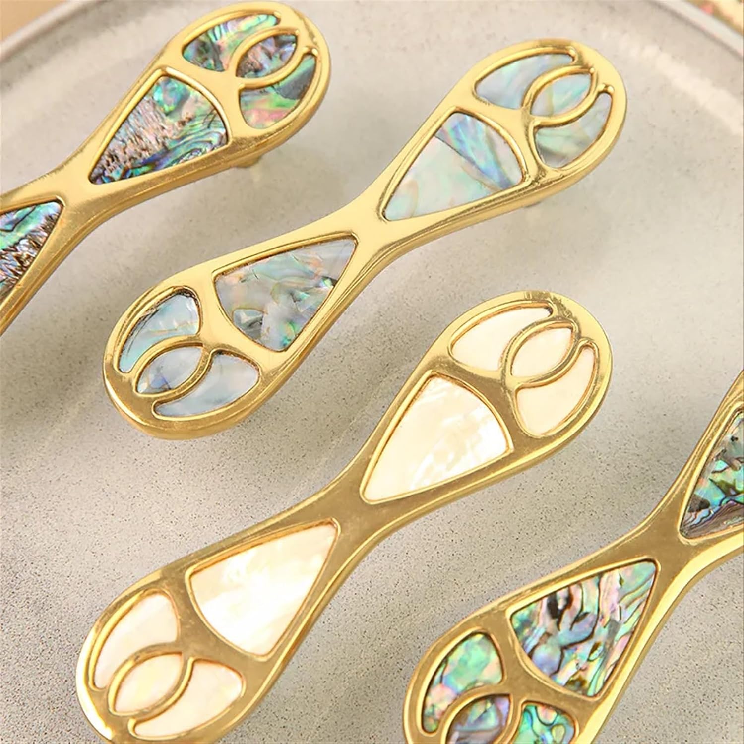 Luxury French Retro Shell Knob Wardrobe Cabinet Brass Handle Drawer Shoe Cabinet Pulls Furniture Handle 1Pcs (Color : White)