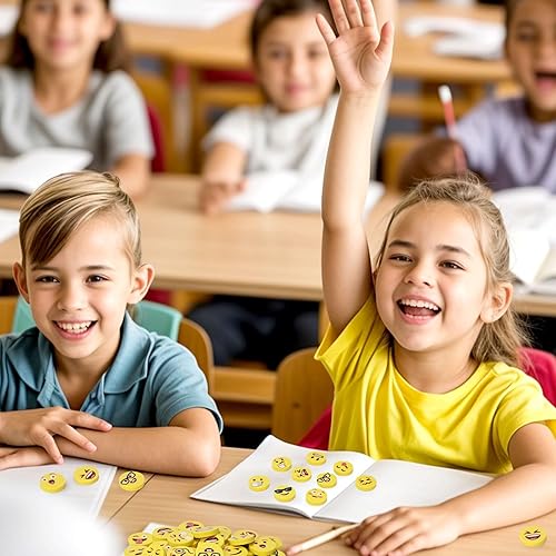 Miniatura 6 de LovesTown Mini borradores a granel para niños, 60 unidades de divertidos mini borradores lindos, borrador redondo de emoticono pequeño de 1 pulgada