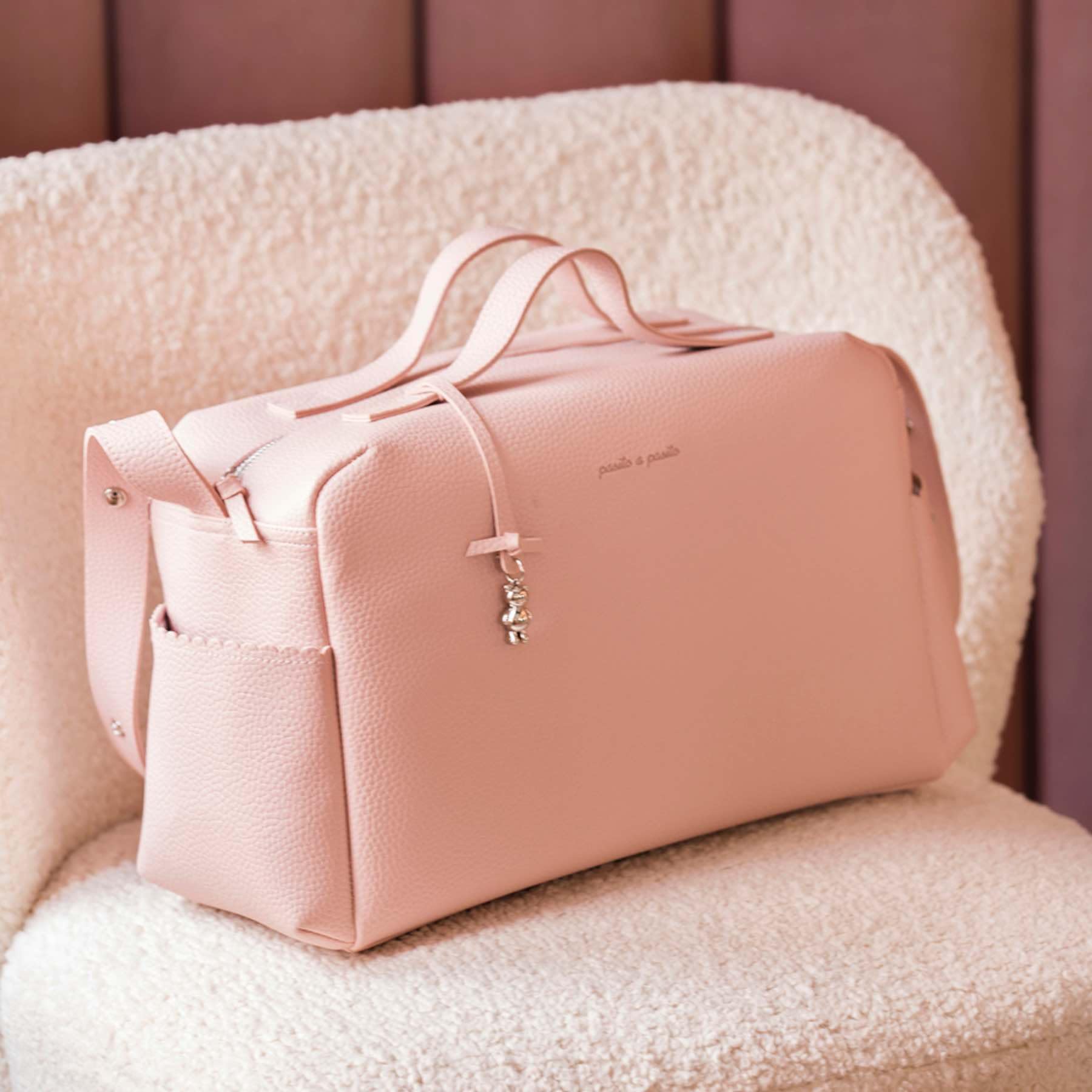 Pasito a Pasito Bolsa de pañales Icon, Rosa O Beige O Gris O Caramelo, M