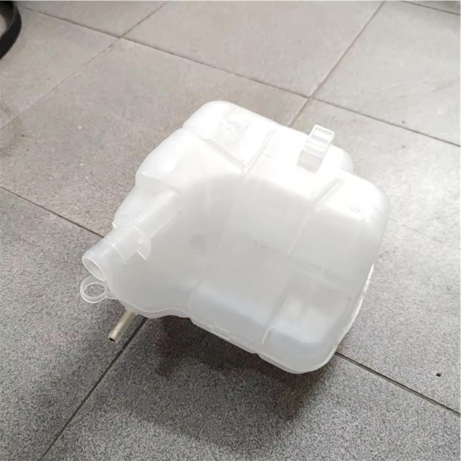 Serbatoio del Liquido di Raffreddamento per Buick Excelle GT 2009-2014, Serbatoio di espansione del Liquido di Raffreddamento antigelo con Tubo in Rame.