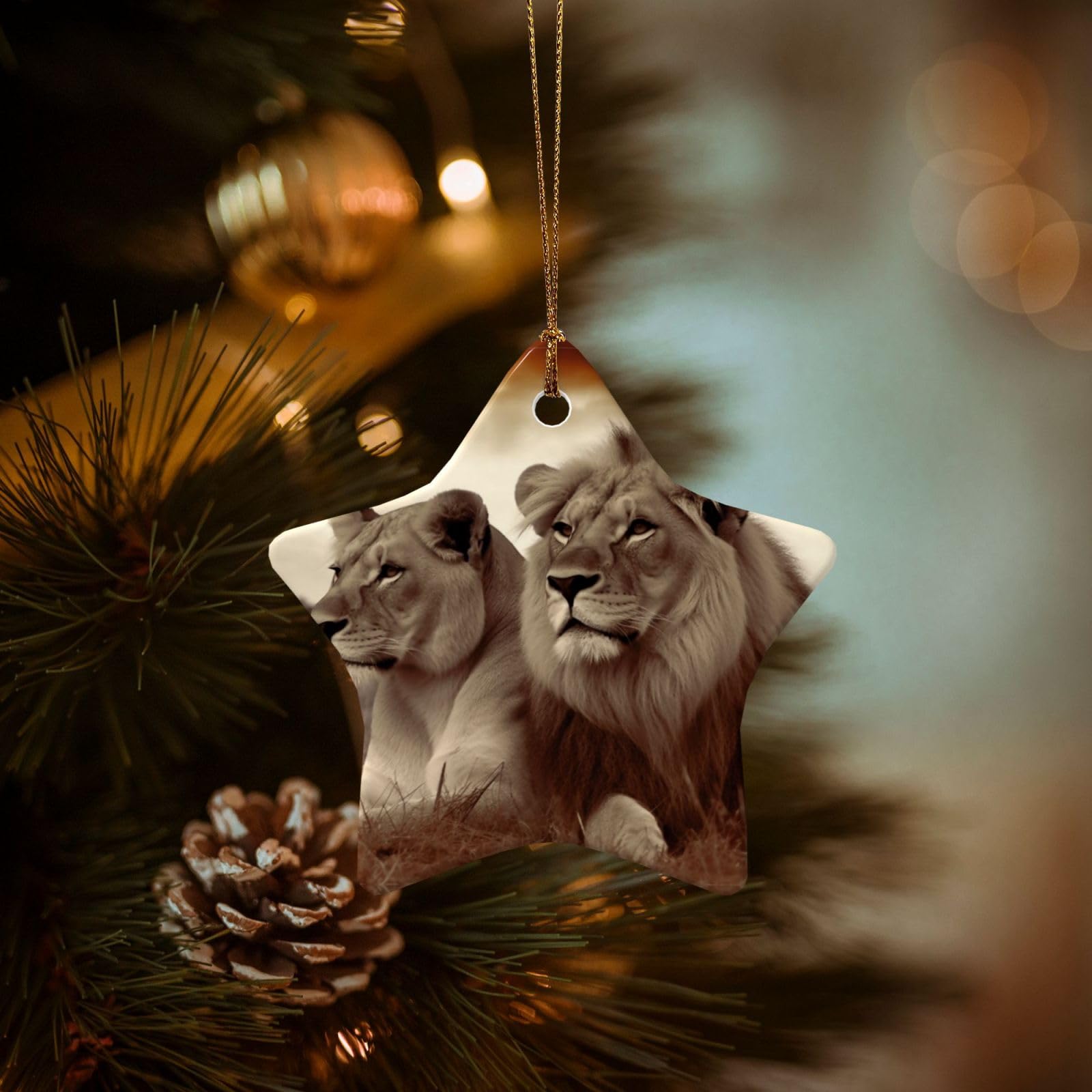 Christmas Ornaments for Christmas Tree Decoration Hanging African Lion and Lioness Ornament with Gold Ribbon Crafts Star Shape Ceramic Pendant for Keepsake Gifts Xmas Decor Party Supplies