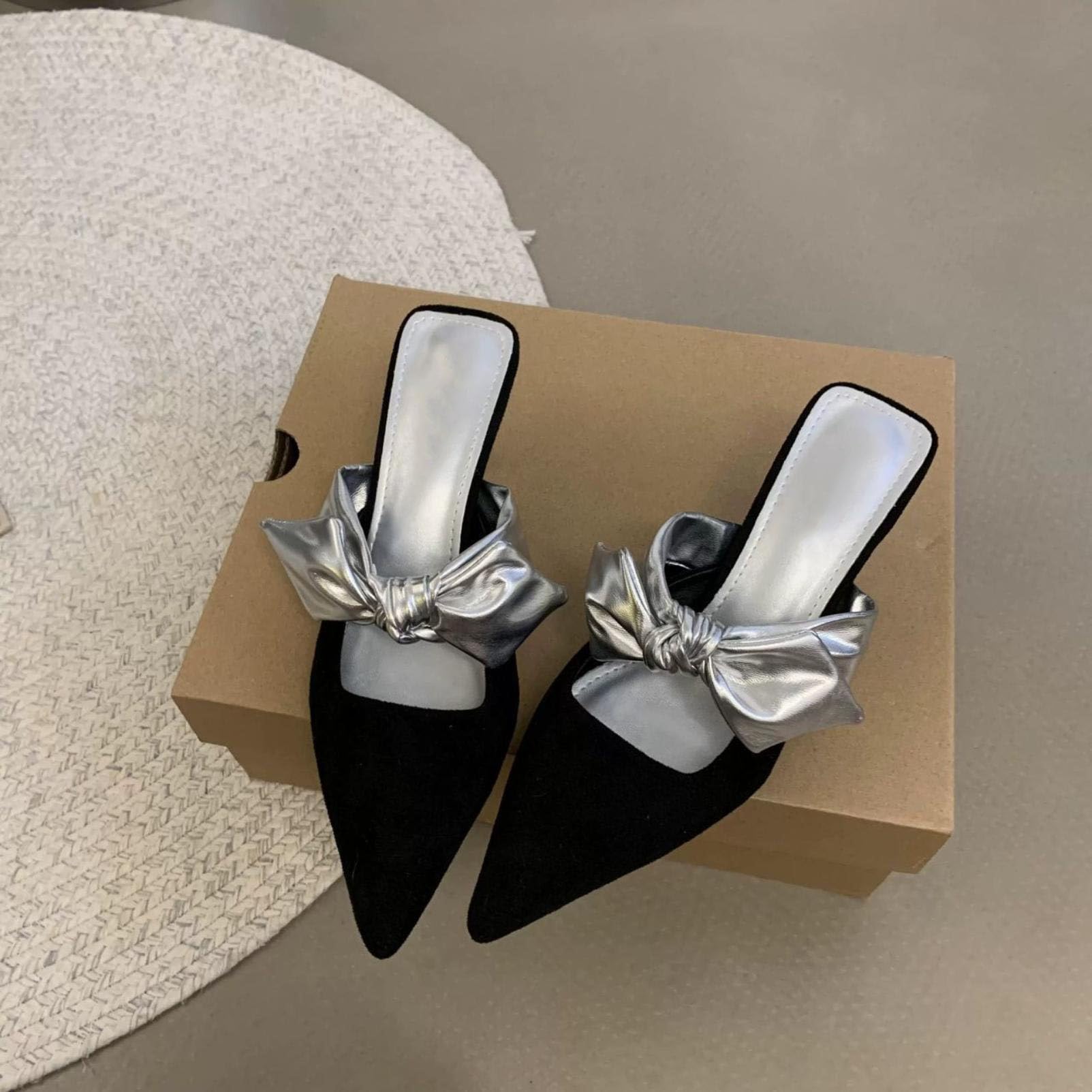 Generico Mules Donna a Punta con Fiocco e Tacco Basso Elegante