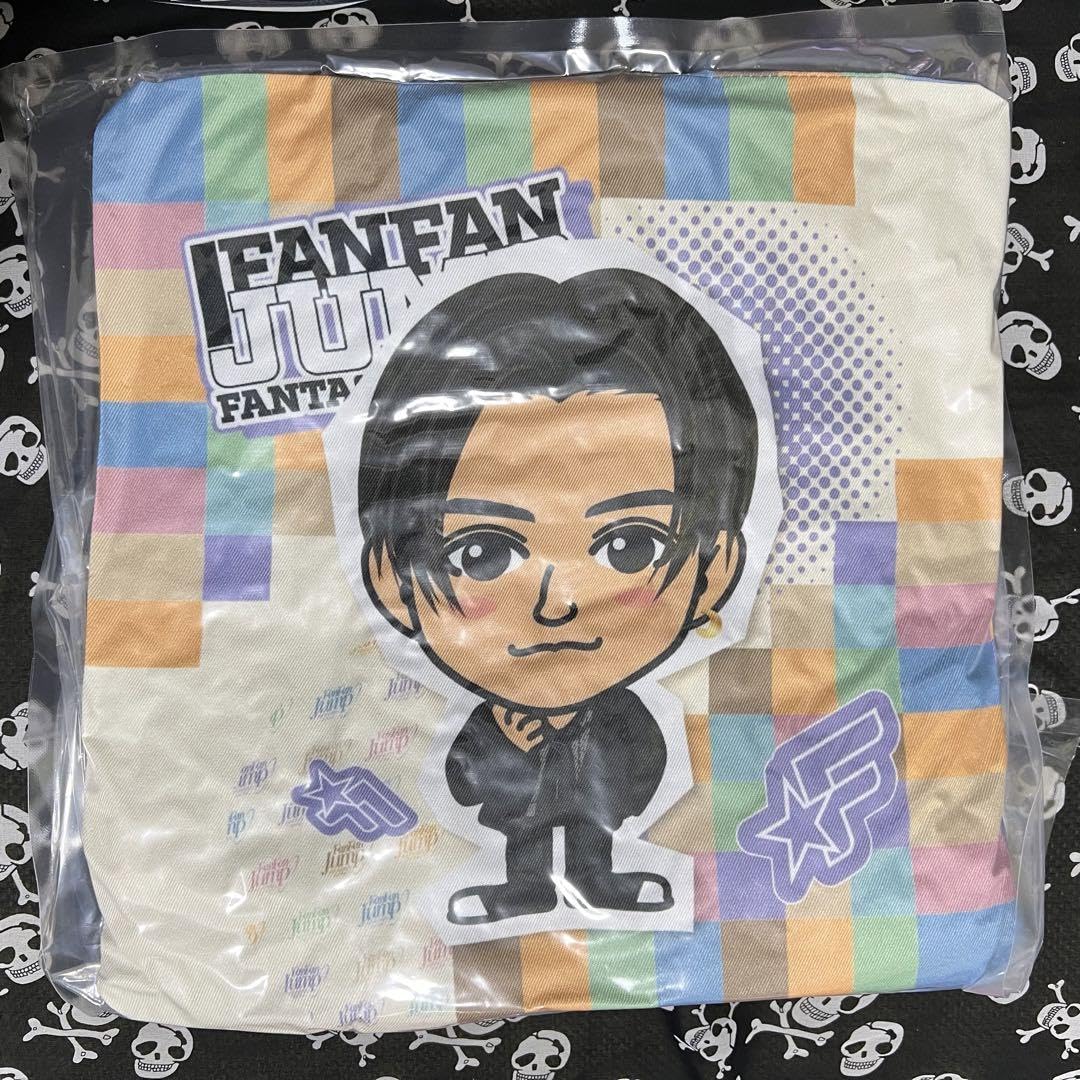 FANTASTICS 八木勇征 スクエア クッション Amazon.co.jp: FANTASTICS 八木勇征 スクエアクッション High