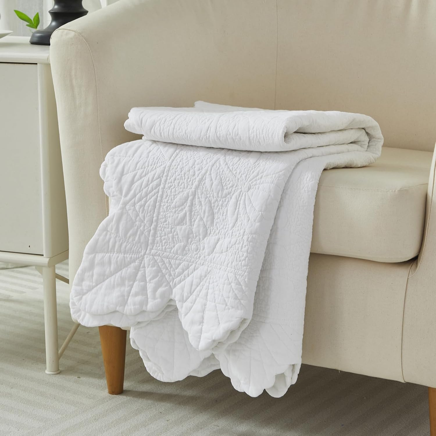 Brandream Premium Cotton Quilted Throw Blanket 47x60 Inch, Bright White Floral Vine Stitching with Elegant Scalloped Edge, Decorative Sofa Throw