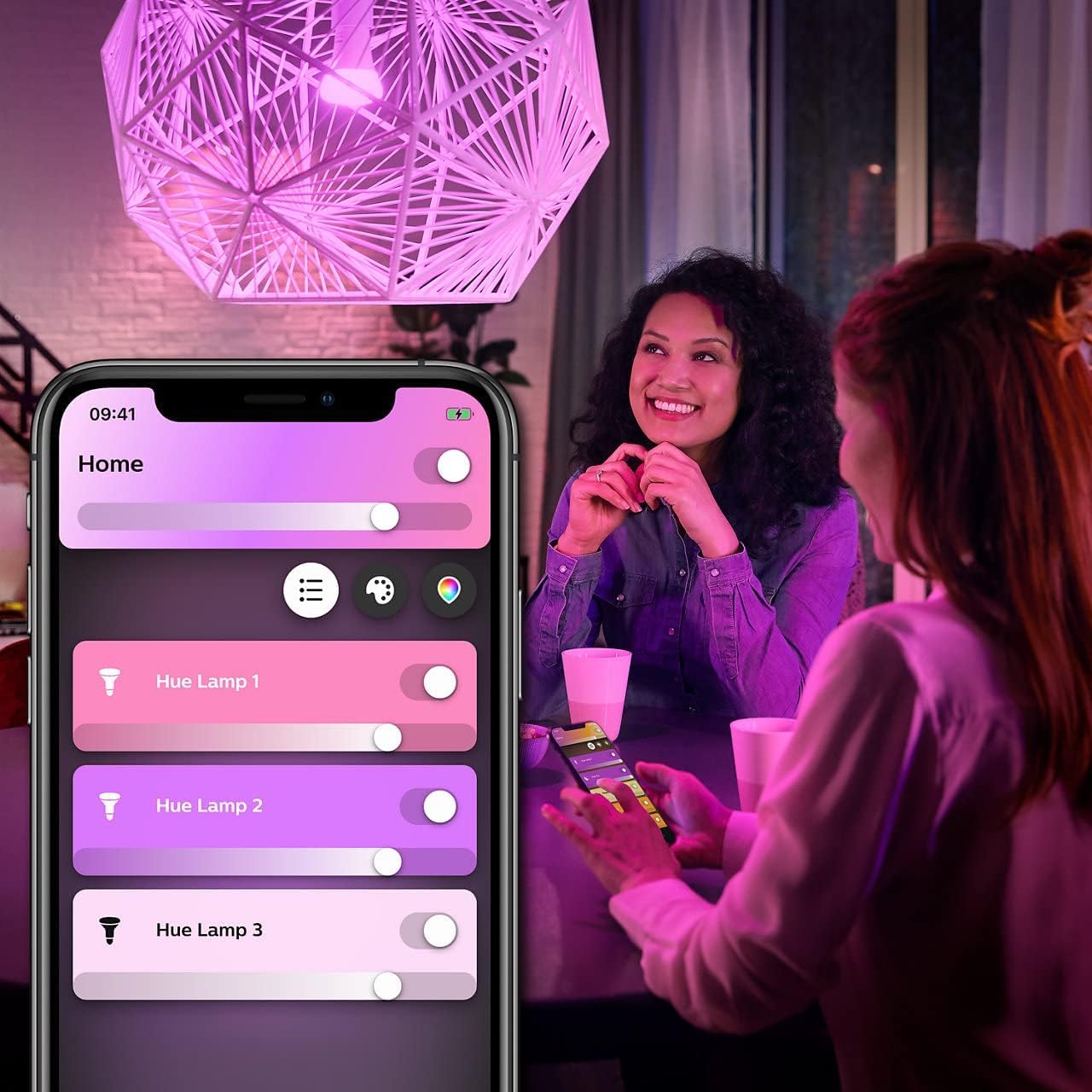 Philips Hue White and Color Ambiance Starter Kit 2 Lampadine Smart con Bluetooth Attacco E27 e un Bridge Hue per Controllo del Sistema
