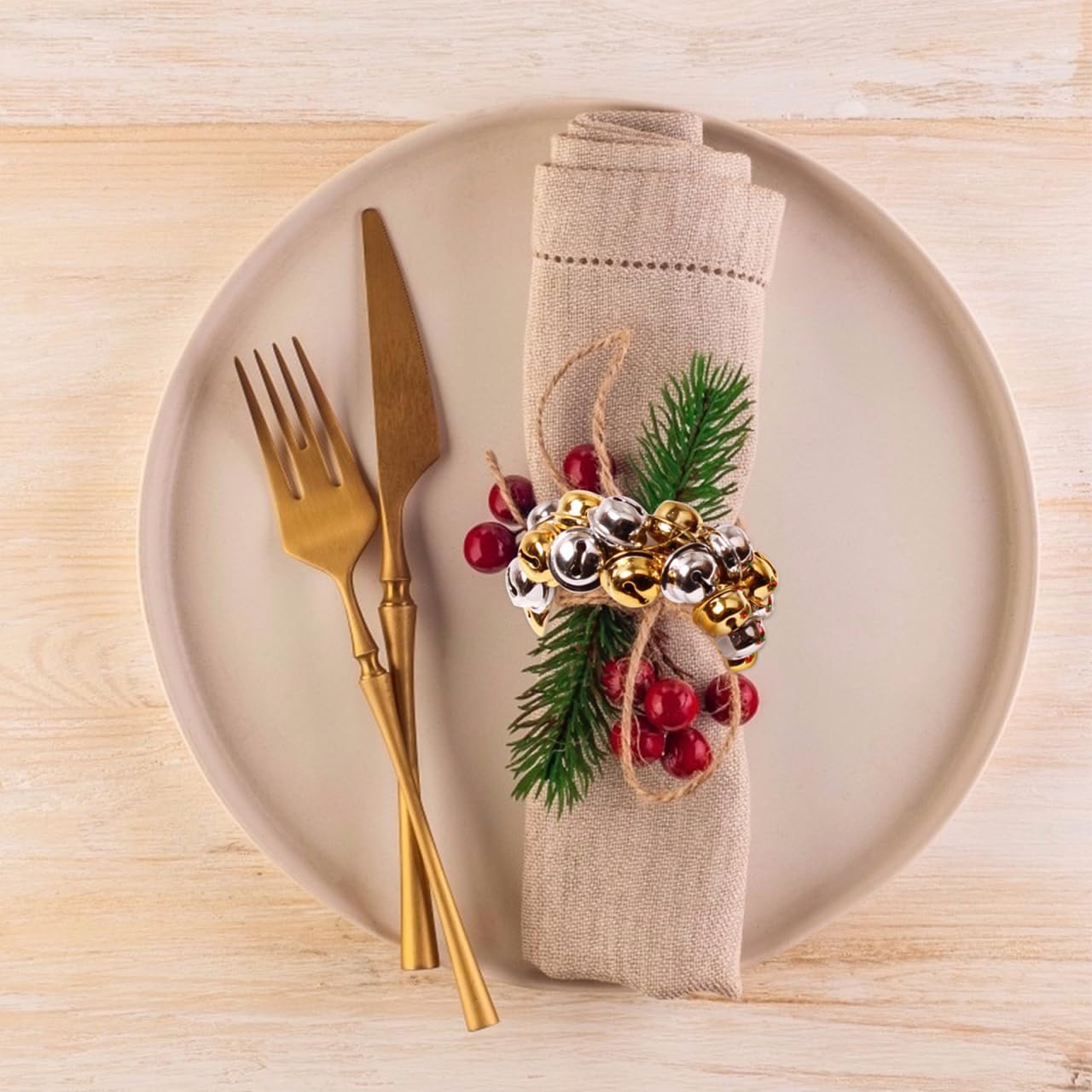 Hemoton 4 Pcs Christmas Jingle Bell Napkin Rings, Gold Silver Metal Bell Napkin Holder with Sound, Xmas Holiday Serviette Buckles for Dinner Table Setting Decor