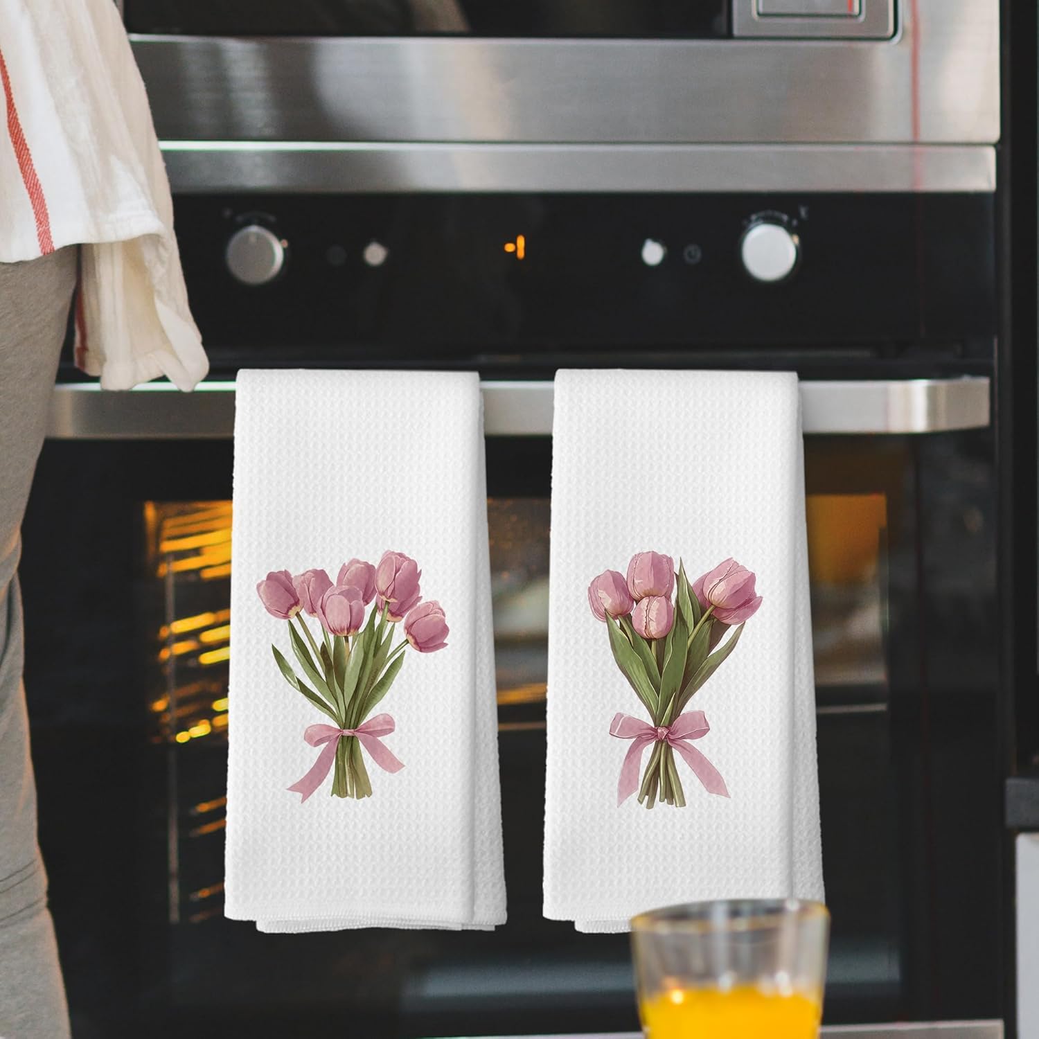 Pink Bows Tulips Bouquet Kitchen Towels Set of 2, Coquette Pink Tulip Girly Aesthetic Hand Towel for Kitchen Bathroom, Spring Floral Botanical Decorative Tea Dish Towels 16x24 Inch - Image 2