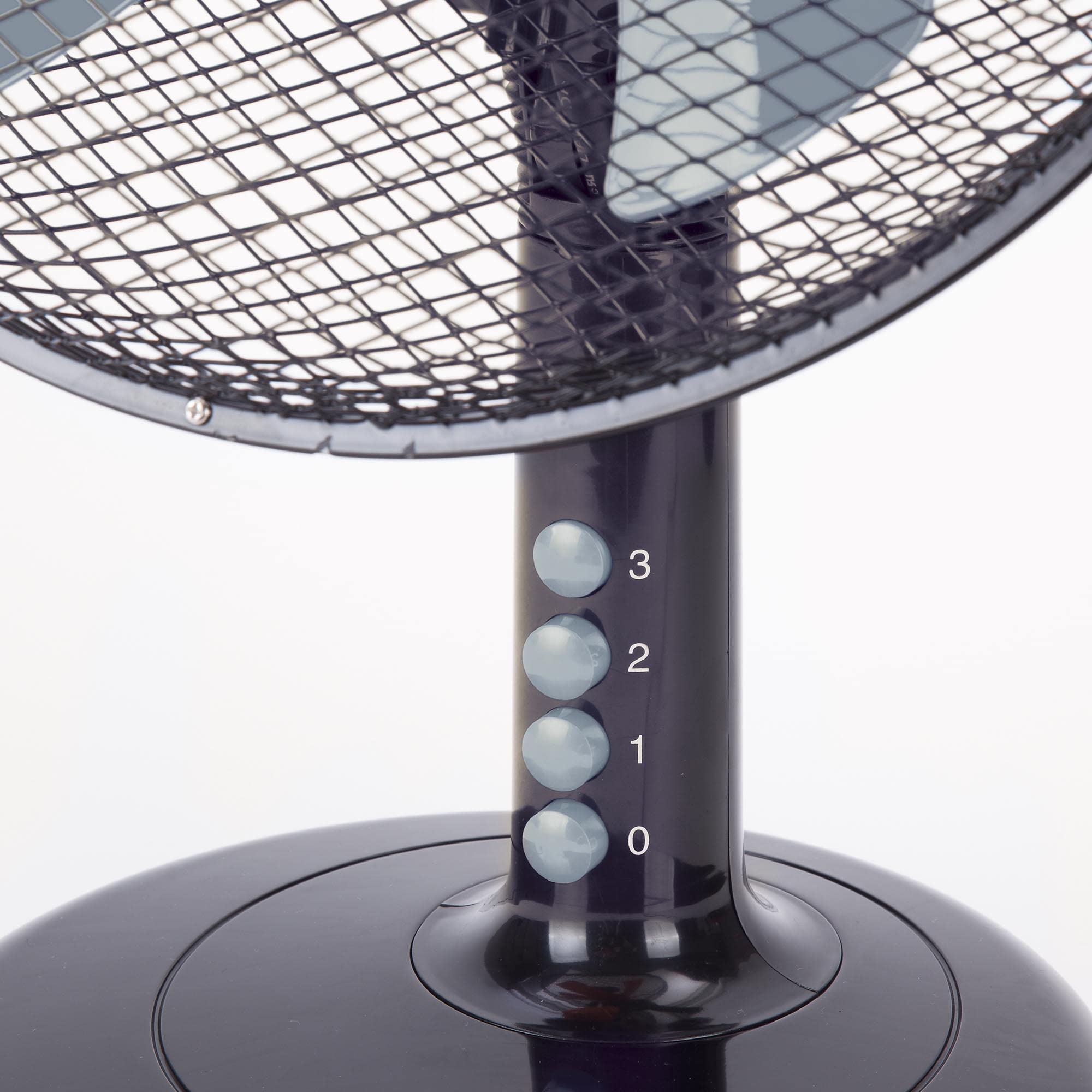Jata JVVM3125 - Ventilador de Mesa portátil con 3 velocidades, oscilante, cabezal inclinable. Altura: 60 cm. Silencioso. Bajo consumo. 2503 m3/h