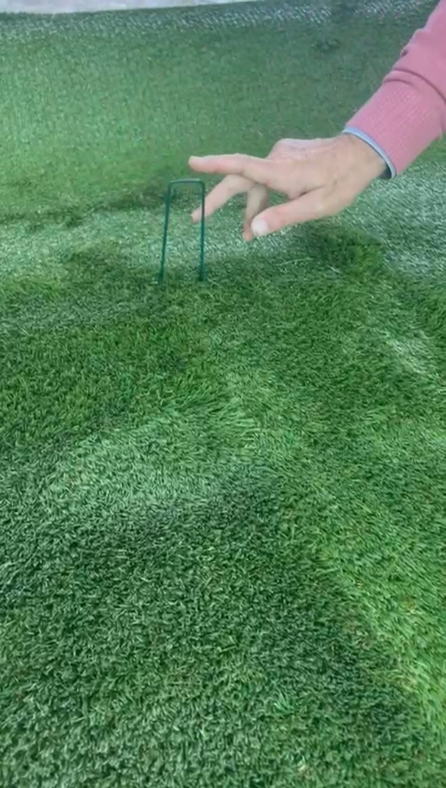 Bakulyor Confezione da 100 picchetti in metallo, 20.3 cm, chiodi artificiali per erba da 20.3 cm, 6 punte per paesaggistica grandi, legno, bordo per erbacce e barriere da 20.3 cm