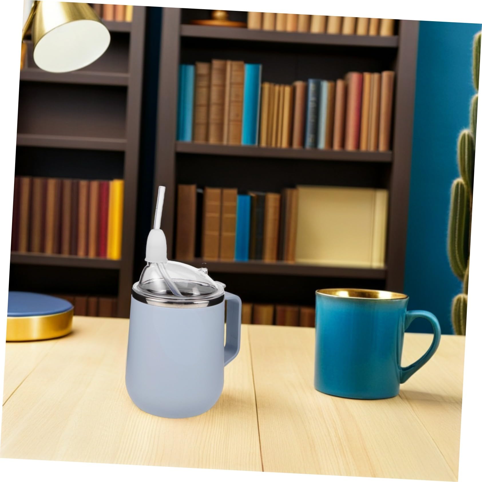 BESTYASH Auslaufsicherer Pflege-schnabelbecher für Senioren Edelstahl Trinkbecher mit Strohhalm Ergonomischer Griff Aspiration-schutz für Wasser Milch Suppe Liegende Pflege