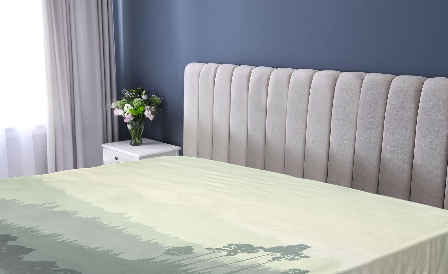 Ambesonne Forest Fitted Sheet, Panorama of a Valley and Mystic Forest of Pine Trees Natureme, Bed Cover with All-Round Elastic Deep Pocket for Comfort, Queen Size, Eggshell and Sage Green