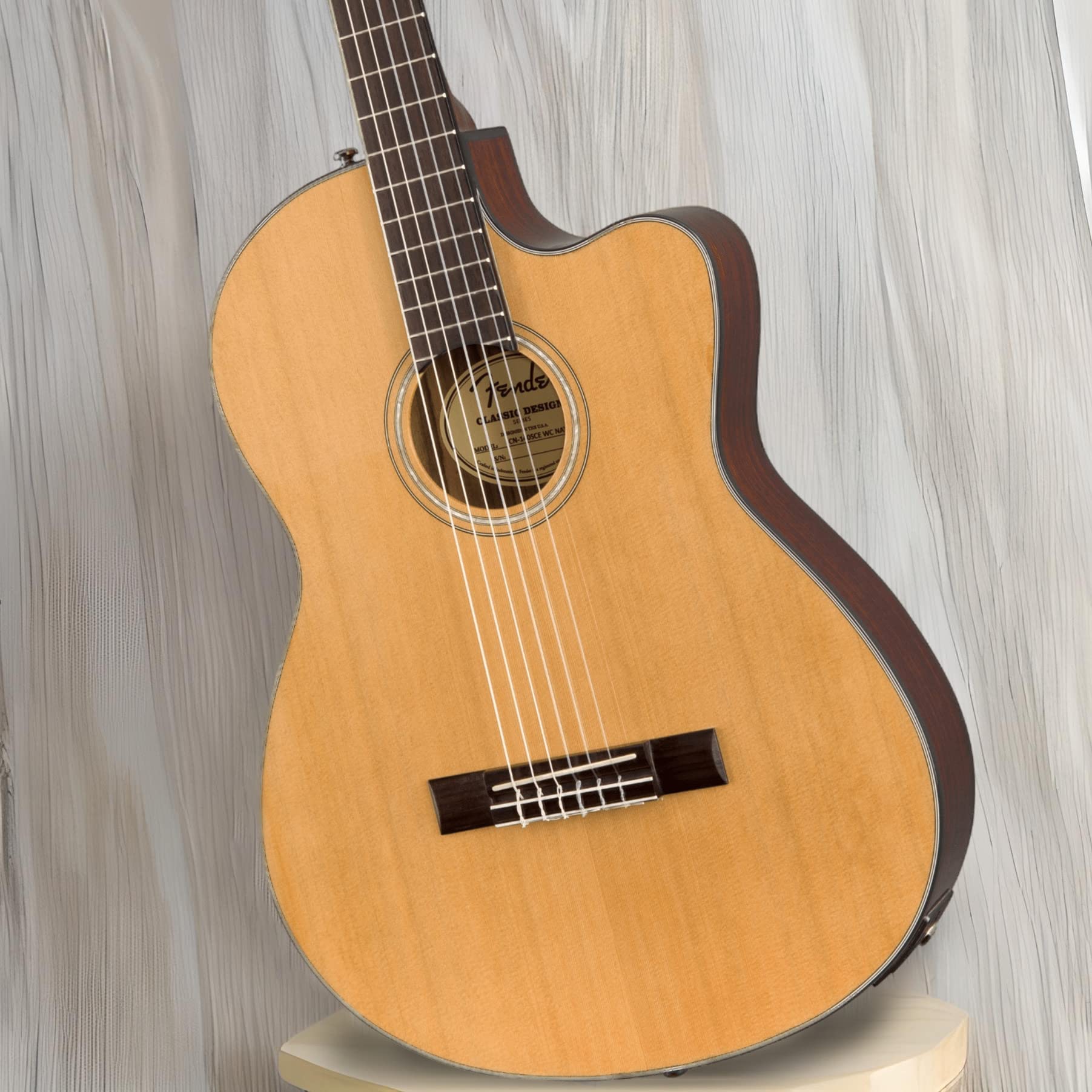 Fender CN-140SCE - Chitarra acustica in nylon, tastiera in noce, naturale con custodia, Include lezioni virtuali gratuite su Fender Play