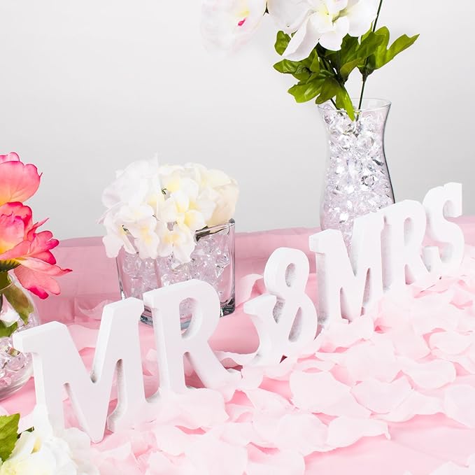 Rustic Wedding Decor Inspiration: Mr & Mrs Wooden Sign