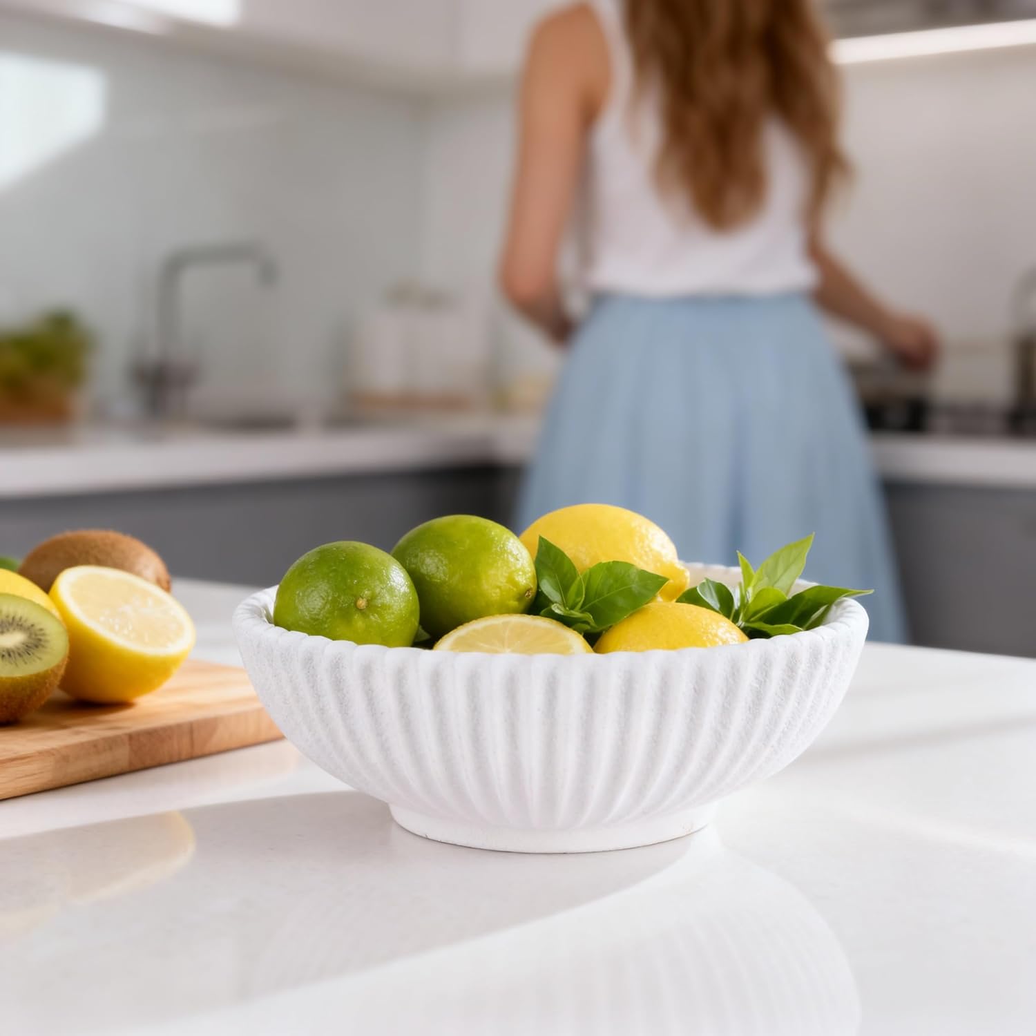 DOVDOV White ruffled-edge decorative bowl, large modern fruit bowl, home decor bowl for kitchen counter, coffee table, or entryway table, minimalist key holder and centerpiece fruit bowl.