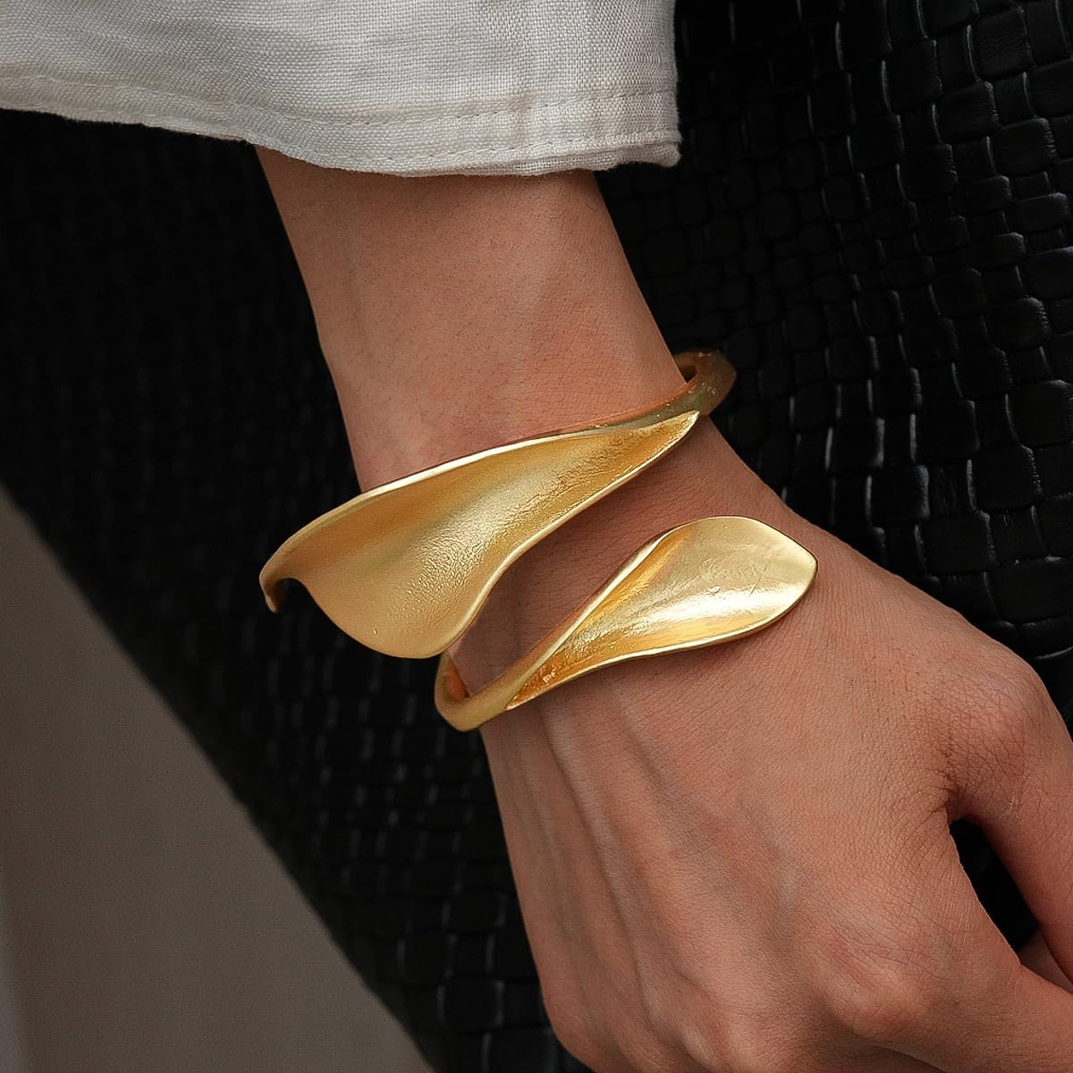 Chunky Cuff Bracelets for Women Leaf Gold Statement Bangle Bracelets Exaggerate Hammered Open Bangles Jewelry - Image 3