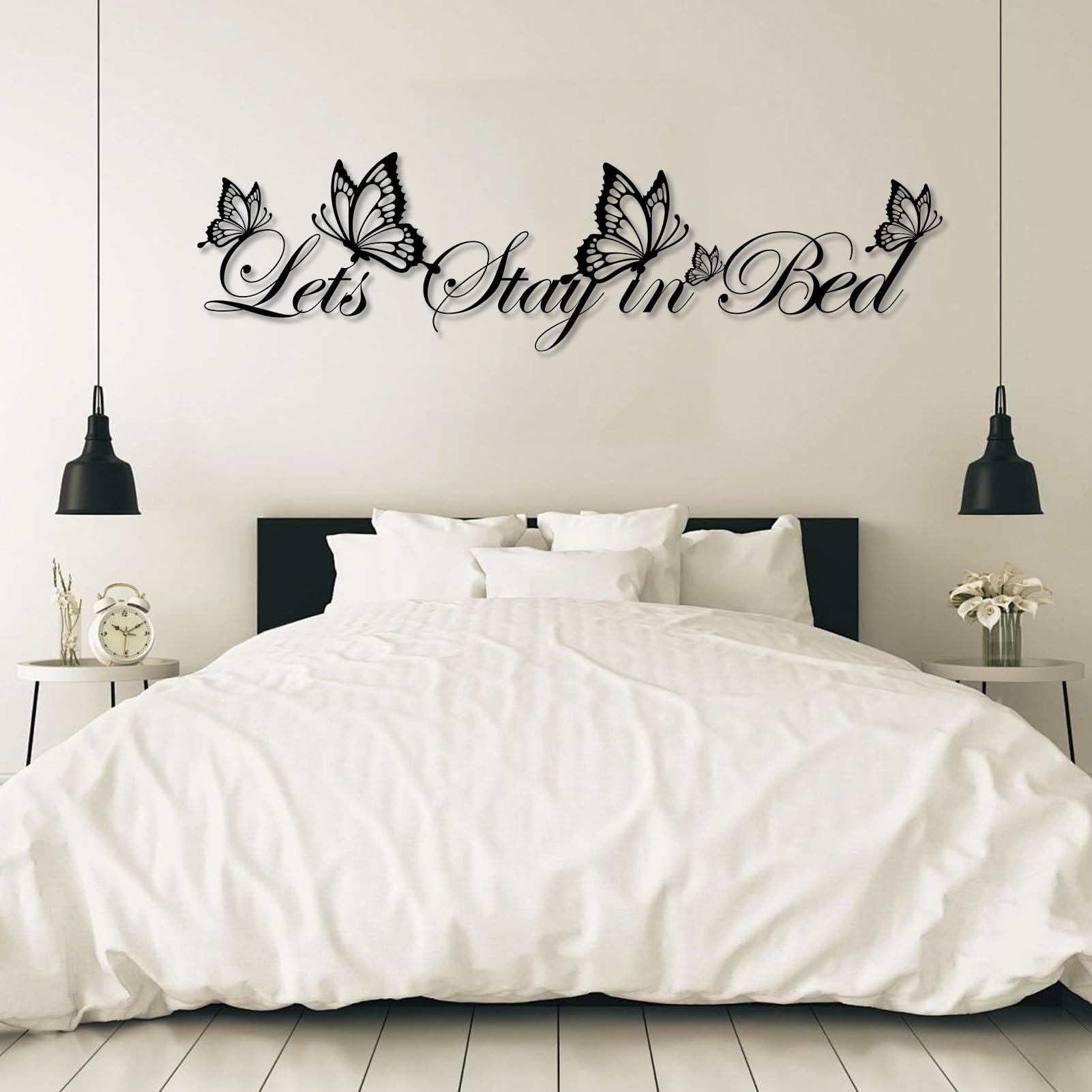 Metall-Wanddeko hängende Wandskulptur Let's Stay In Bed“ (Wortspiel mit dem Spruch Lasst Uns im Bett bleiben“) für Wohn- und Schlafzimmer Gold 76 x 20cm (30 x 8 Zoll)