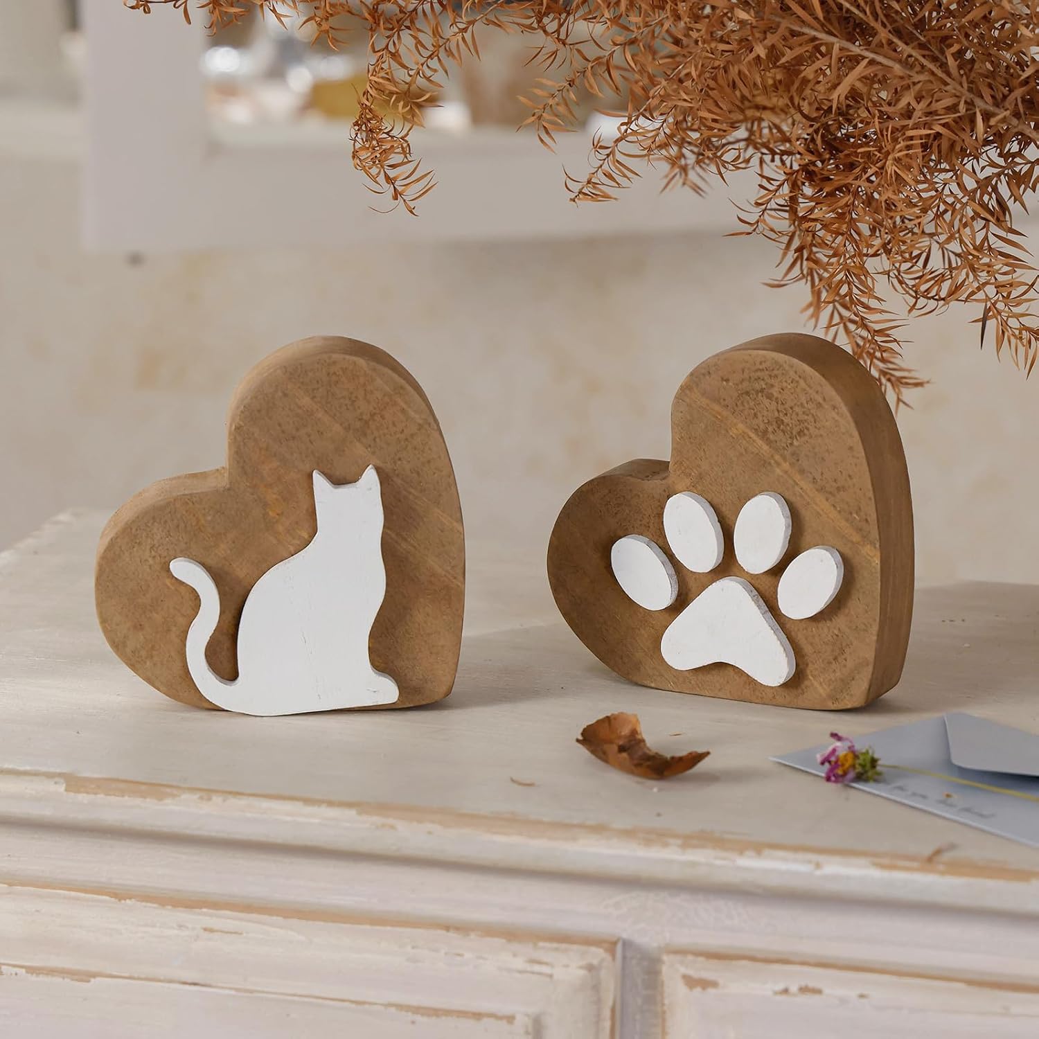 NIKKY HOME Heart Shaped Cat and Paw Print Wooden Table Signs, Rustic Home Decor, Set of 2 Decorative Freestanding Pet Signs for Cat Lovers