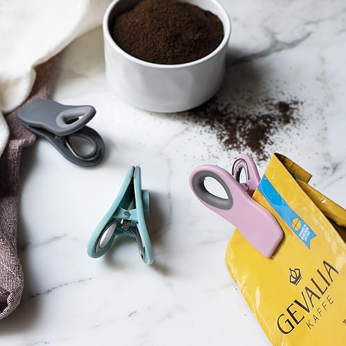 Vista 2 de COOK WITH COLOR Clips para bolsas de chips con imán para almacenamiento de alimentos con agarre hermético para bolsas de pan, bolsas de aperitivos