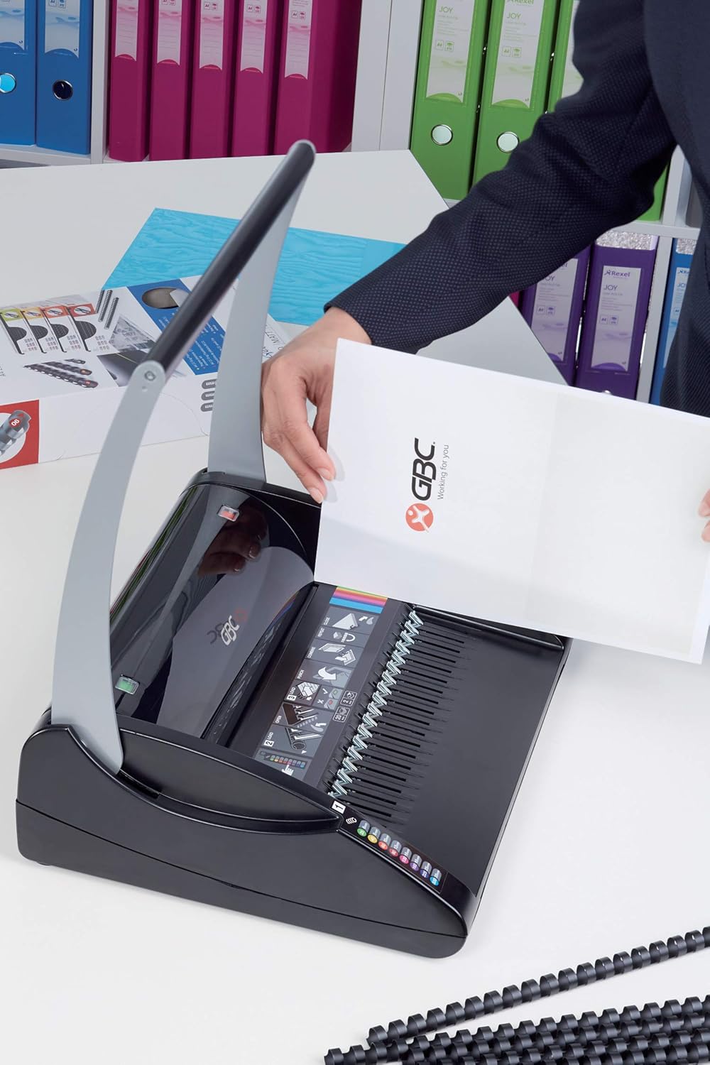 Top Rated GBC COMBBIND 200 BLACK 4401845 PK1