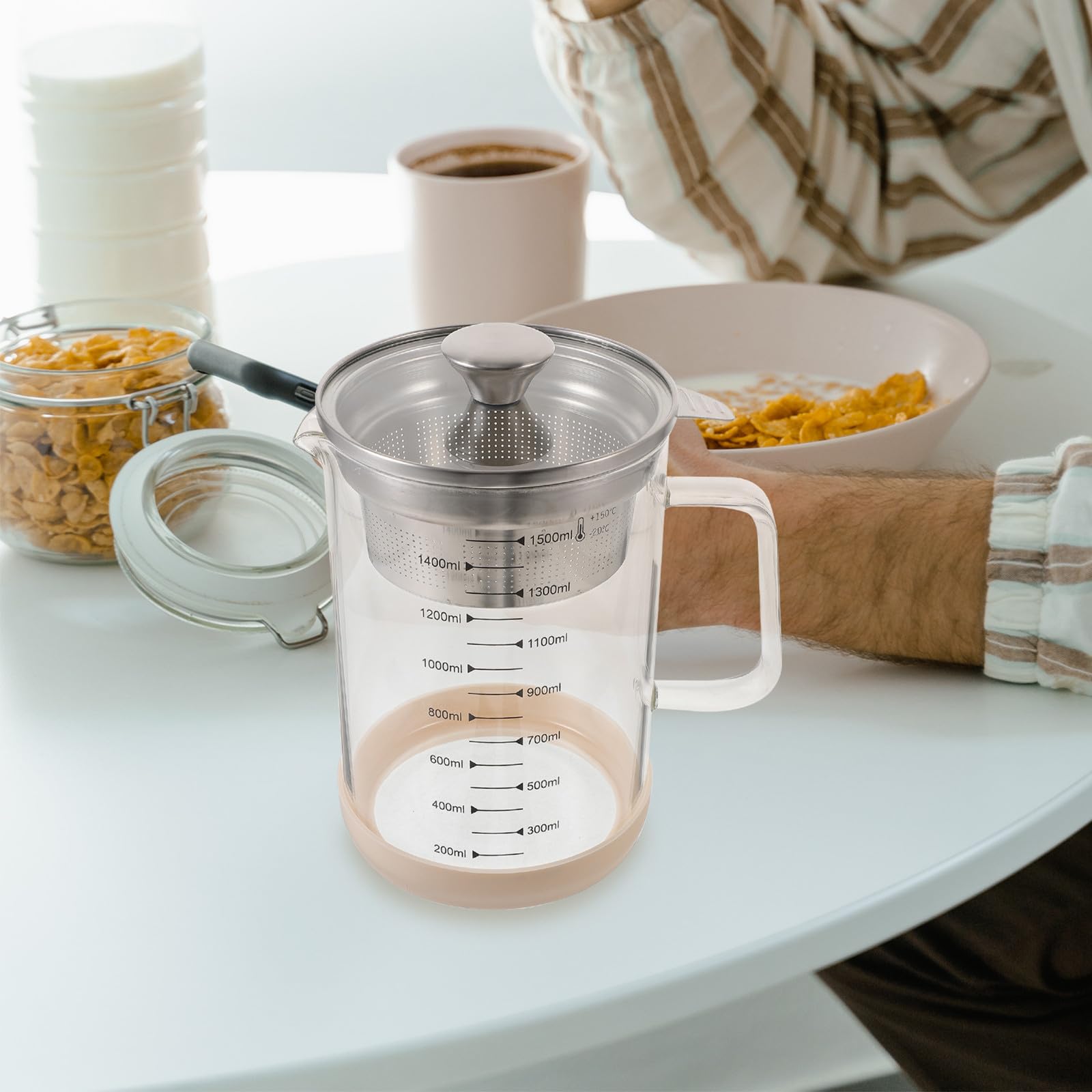 Housoutil Glasfilterkanne 1500 Ml mit Edelstahlfilter für Sojamilch und Saft Hitzebeständiger Haushalts Saftbehälter aus Borosilikatglas Feinmaschiges Sieb für Tee und Kaffee