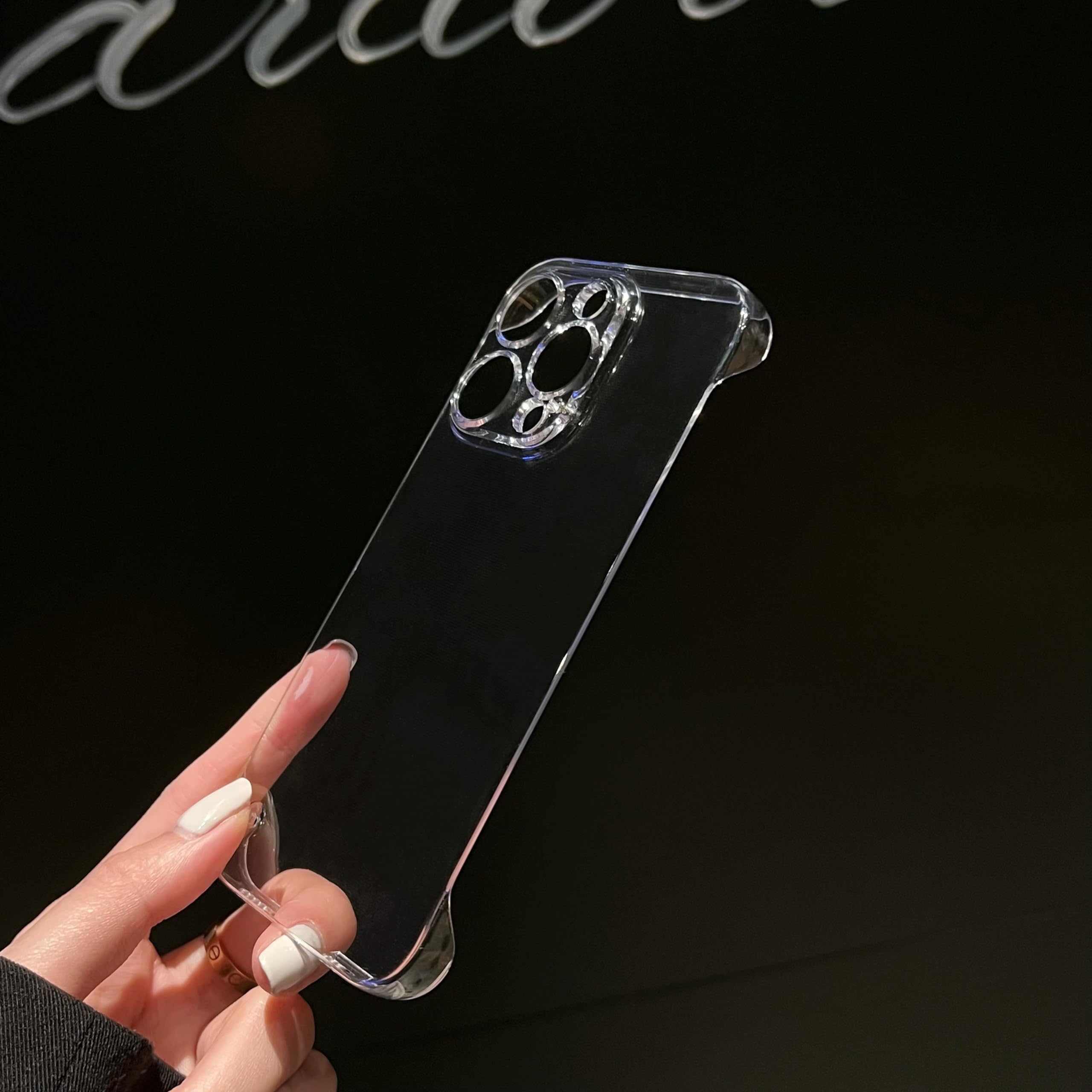 Amazon.co.jp: GOKIKASIYI iPhone 15用ケース [黄ばみなし] 超薄型 耐