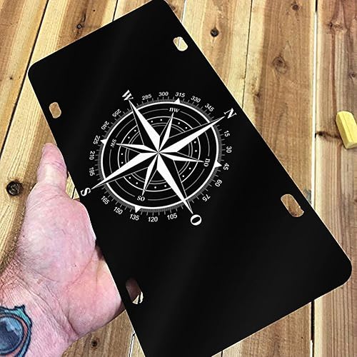 Miniatura 5 de Placa de matrícula frontal con brújula en blanco y negro, placa decorativa de aluminio, divertida placa de metal de 6 x 12 pulgadas, cubierta de