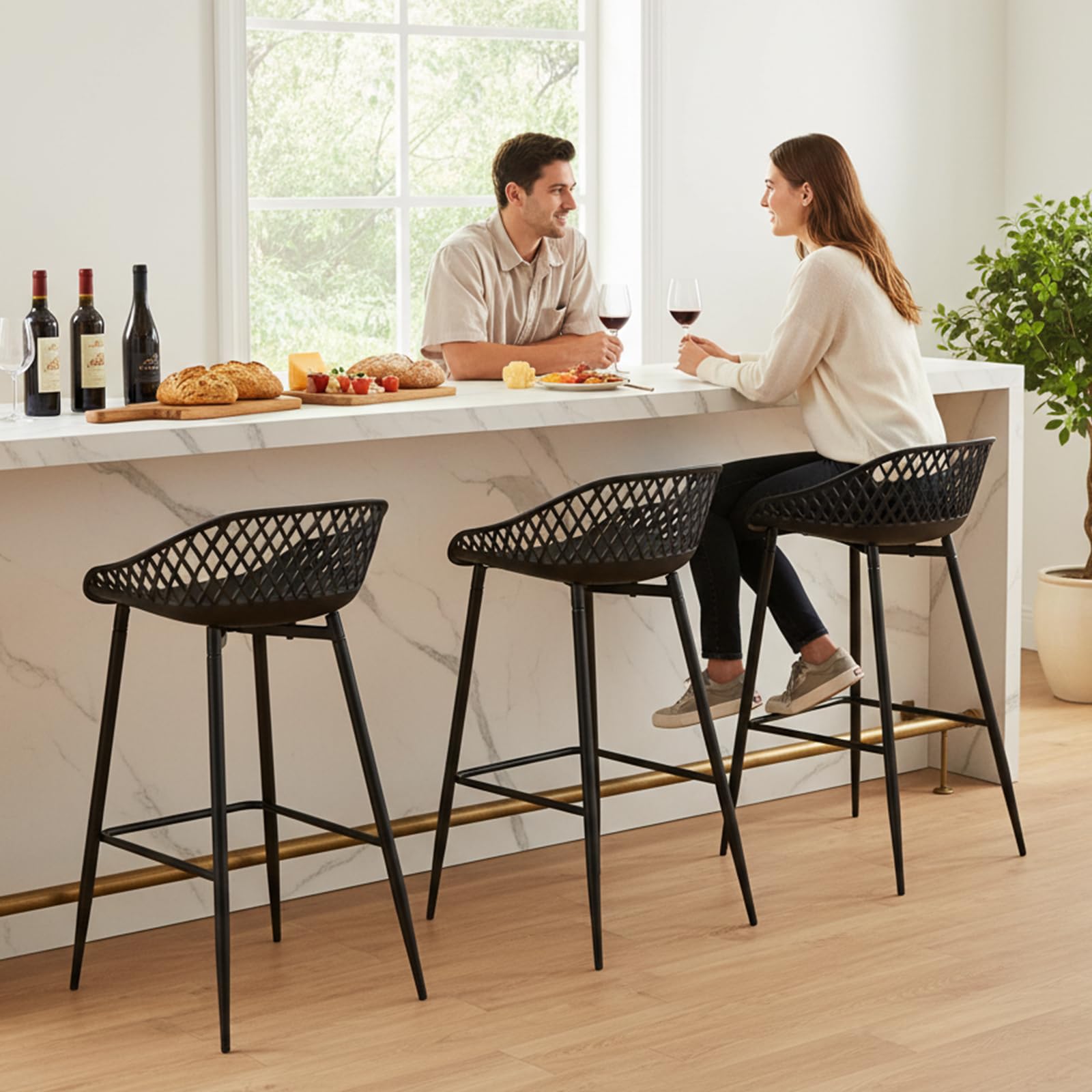 buybyroom Taburetes Altos de Cocina, Juego de 4 Taburetes de Bar con Respaldo, Sillas Altas de Cocina Modernas para Isla de Cocina, Bar o Restaurante, Patas de Metal, Asiento Ancho, Negro