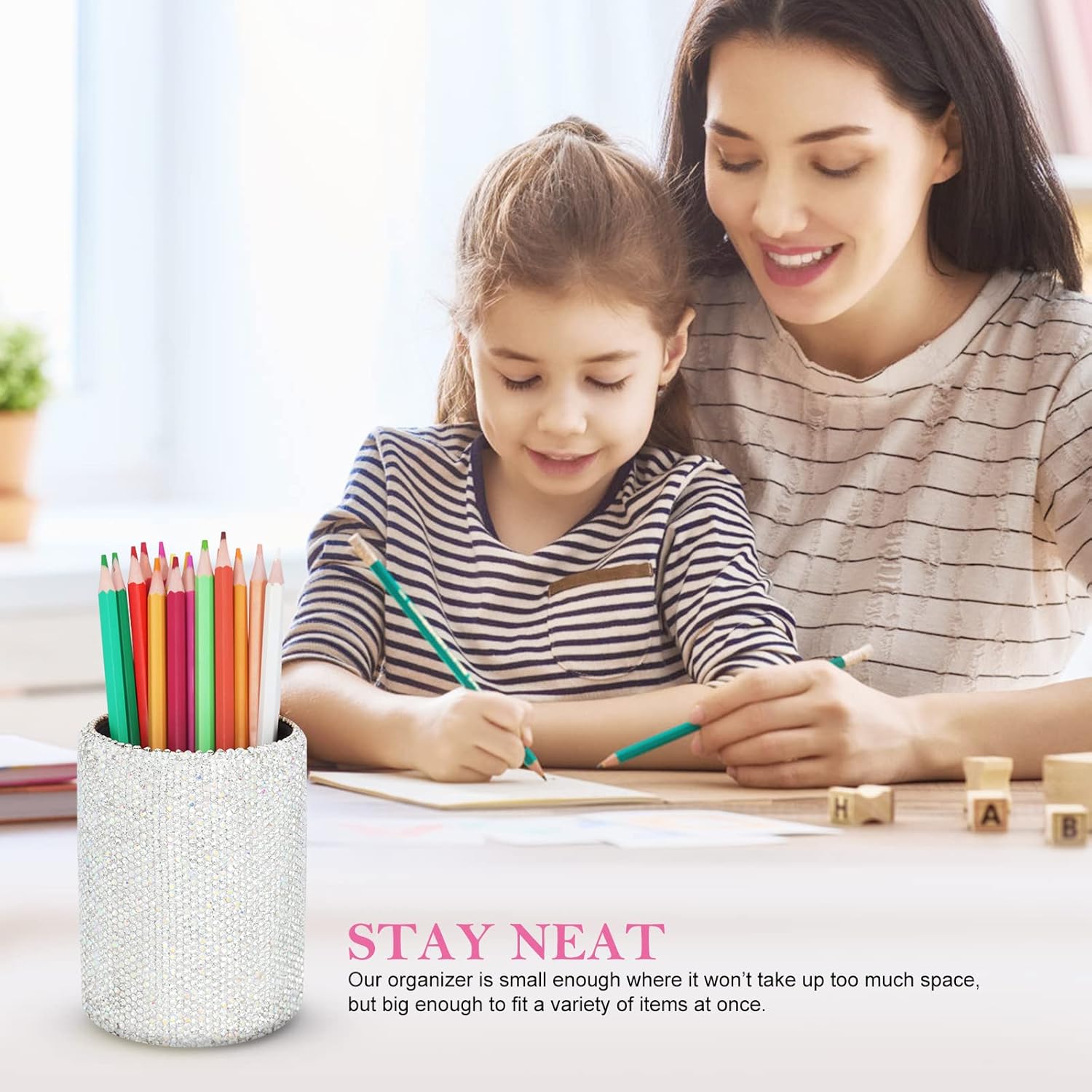 Crystal Pencil Pen Pot Holder Box Bling Rhinestone Pen Organizer Holder Cosmetic Pencil Container Comb Brushes Personalized (Round)