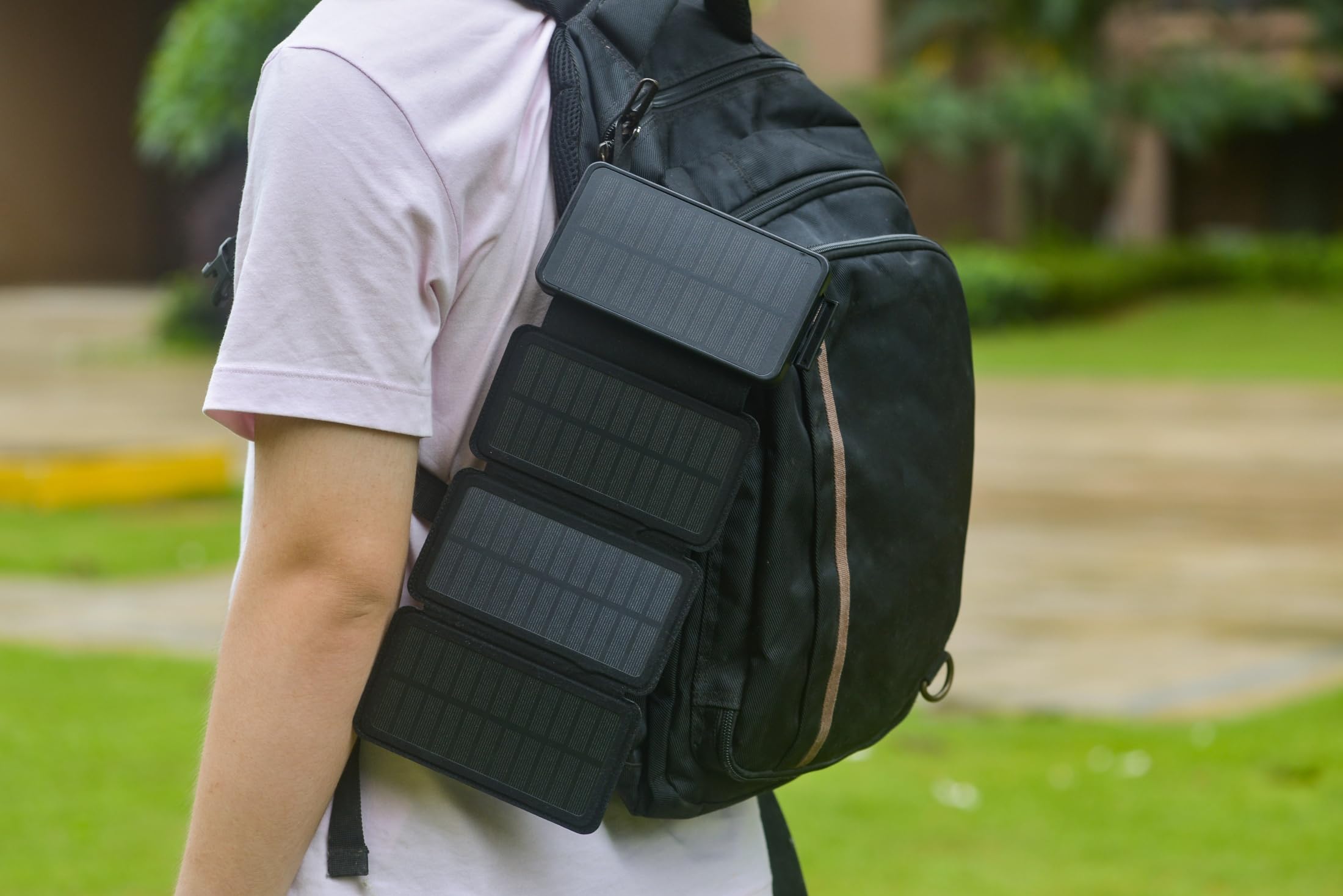 Cargador solar de 20000 mAh, batería externa portátil USB C para exteriores con 4 paneles solares, nueva batería externa de carga rápida de 3 A con 2 salidas USB compatible con smartphones, tabletas