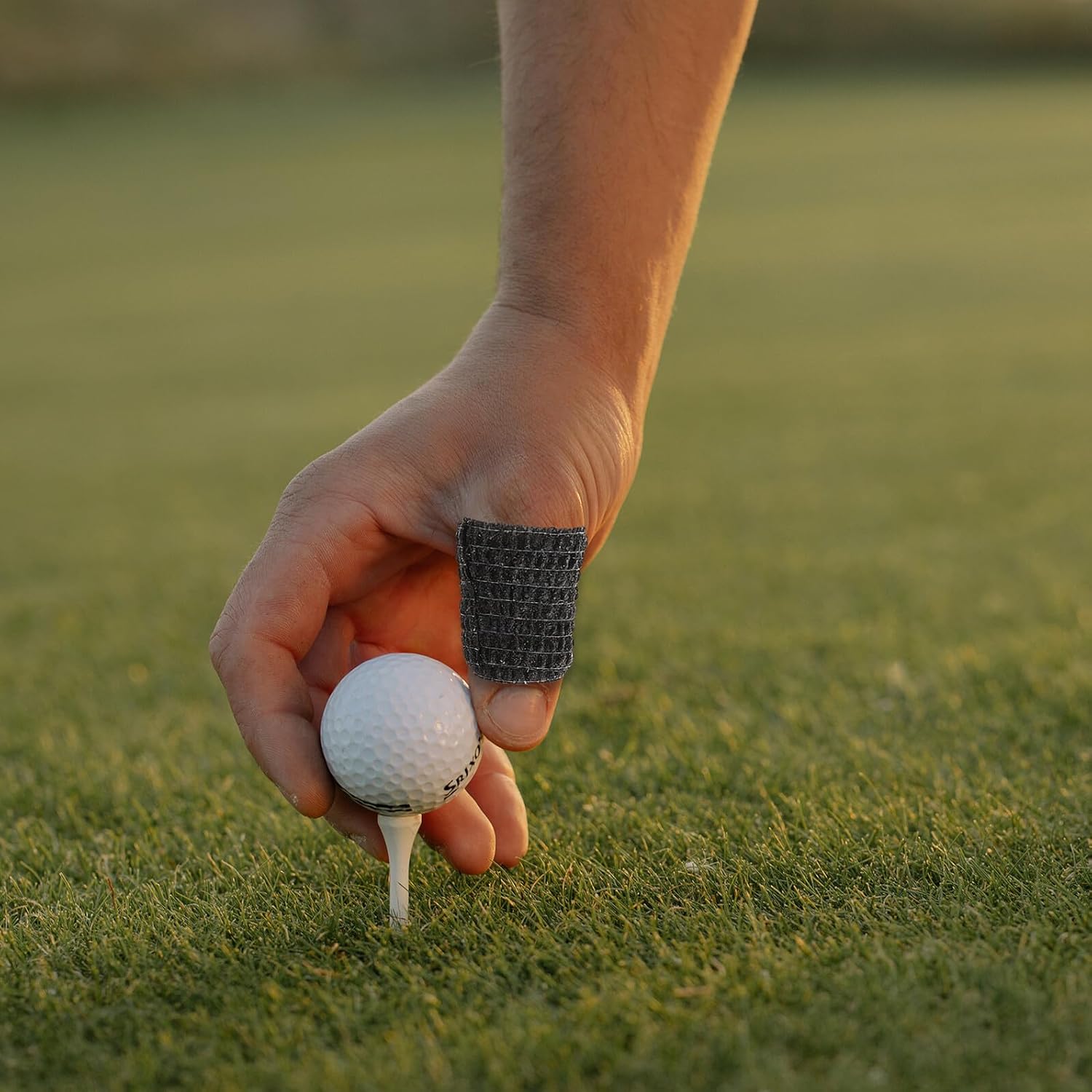 Outanaya Self-Adhesive Elastic Finger Bandage Wrap Adjustable Tension Non-Slip Waterproof Sweat-Resistant Sports Tape for Golf and Athletic Hand Protection 4.5m Roll