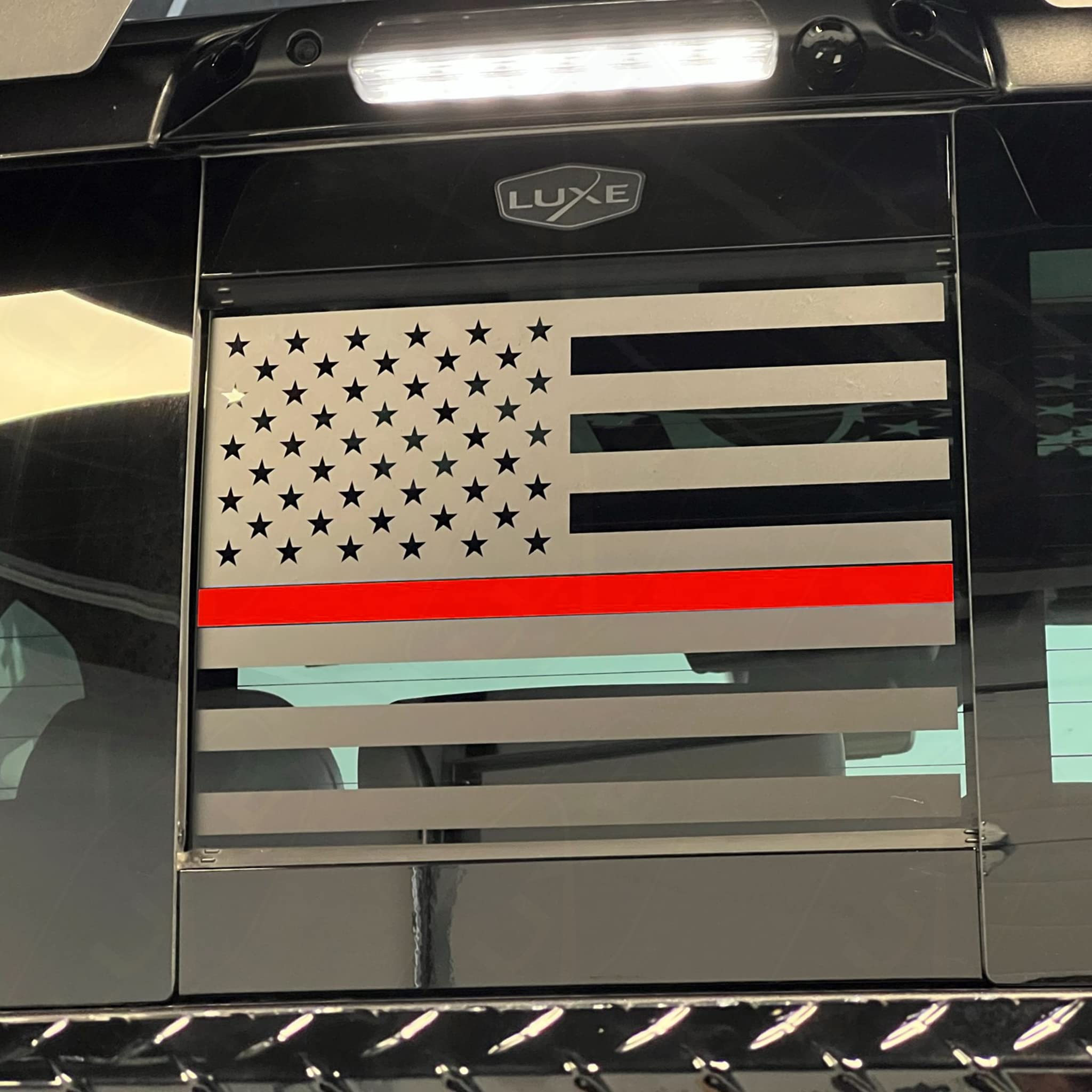Luxe Auto ConceptsRear Back Middle Window American Flag Vinyl Decal Fits Ram 2019-2022 (Matte Black, Thin Red Line)