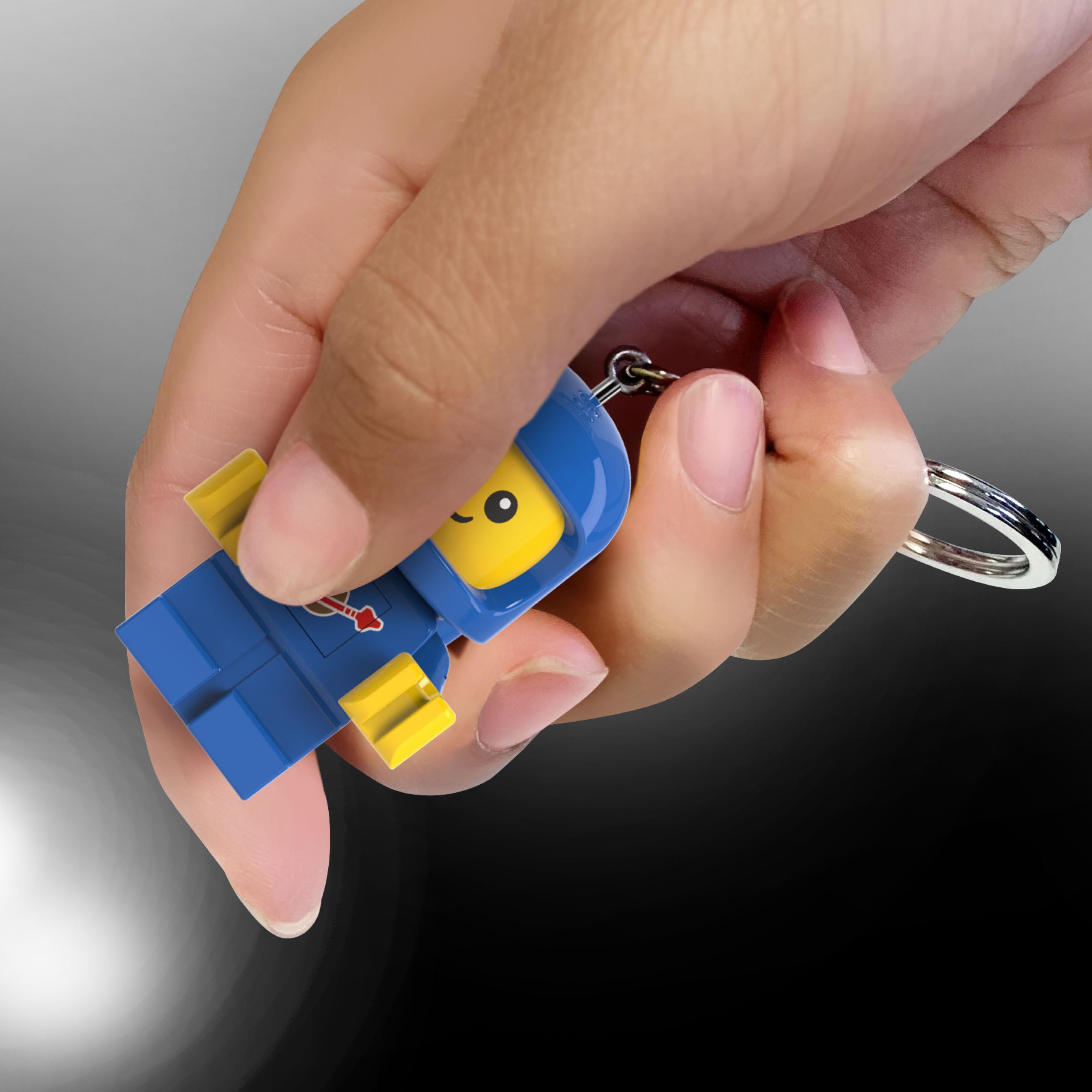 LEGO Minifigures Keyring 5.7 cm Tall - Spacebaby (KE210H), Bag Charm with LED Light, Blue - Image 4