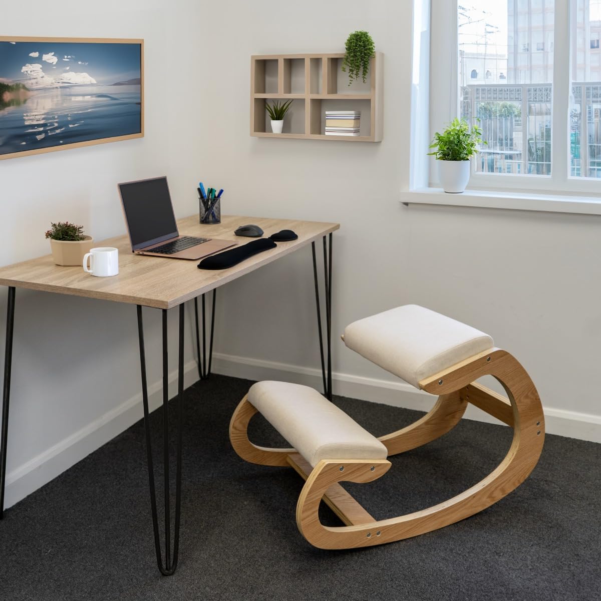 Chaise Ergonomique à genoux en Chêne - Coussins Blancs en lin épais 8cm - Bureau & Maison - Siège à bascule orthopédique – Meilleure posture & soulagement - Jusqu’à 100kg - 2x Repose-Poignets OFFERTS