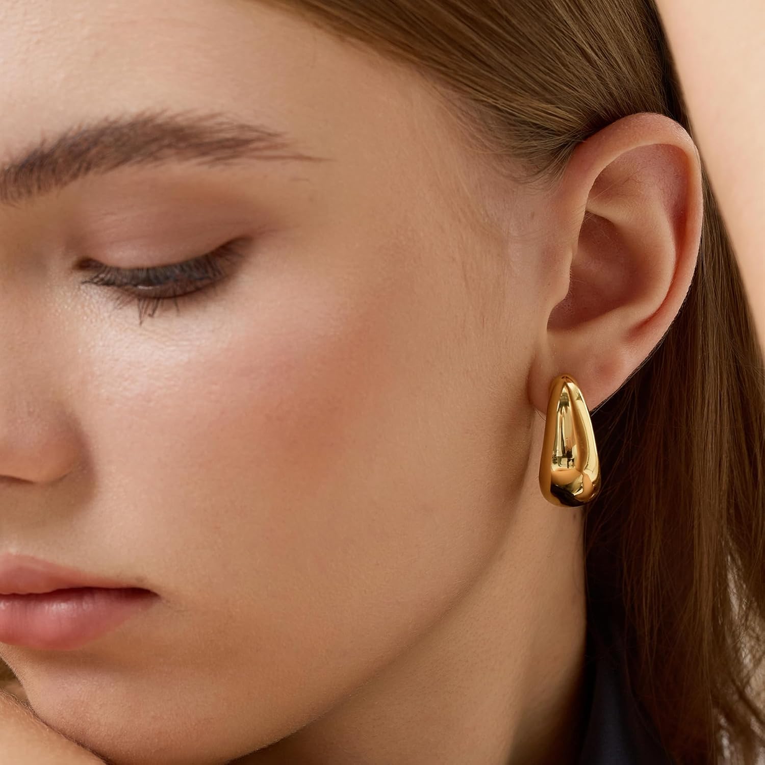 FRUMOS 18K Gold Plated Chunky Hoop Earrings for Women Fashion Thick Gold Hoops Set Jewelry for Birthday Christmas Gifts