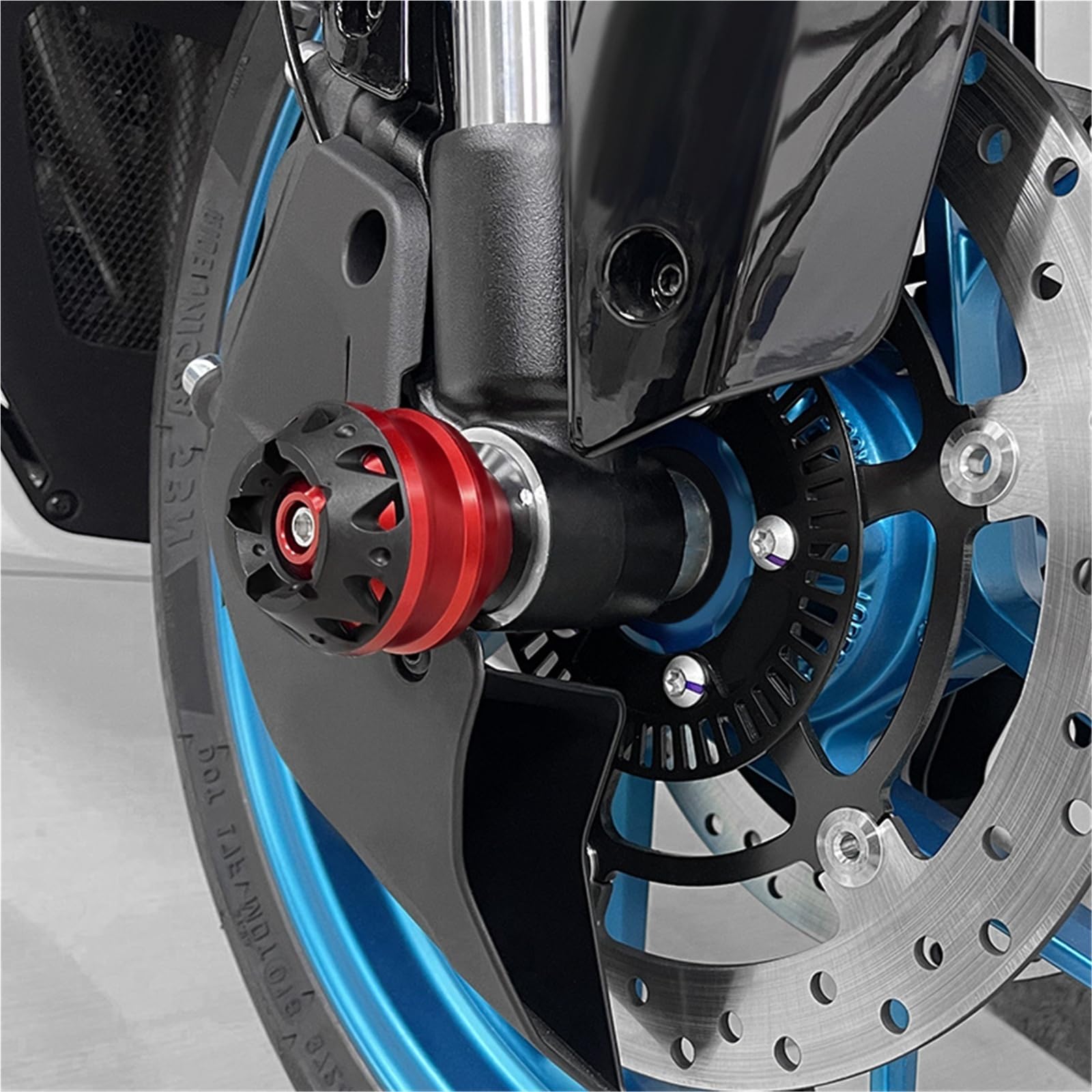 Pasuje do CB750 HORNET koła do motocykla suwaki osi wideł ochraniacze zderzeniowe