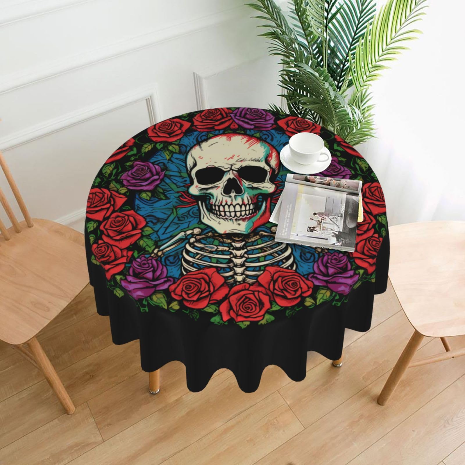 Nappe à roses et crânes pour décoration de table de fête et grand dîner à thème