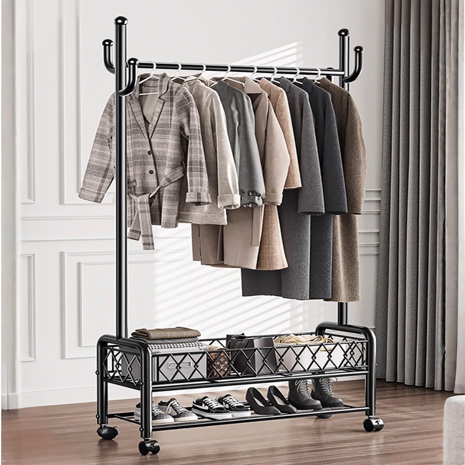 Portant à vêtements pour salon et chambre penderie mobile noire pour organiser votre intérieur