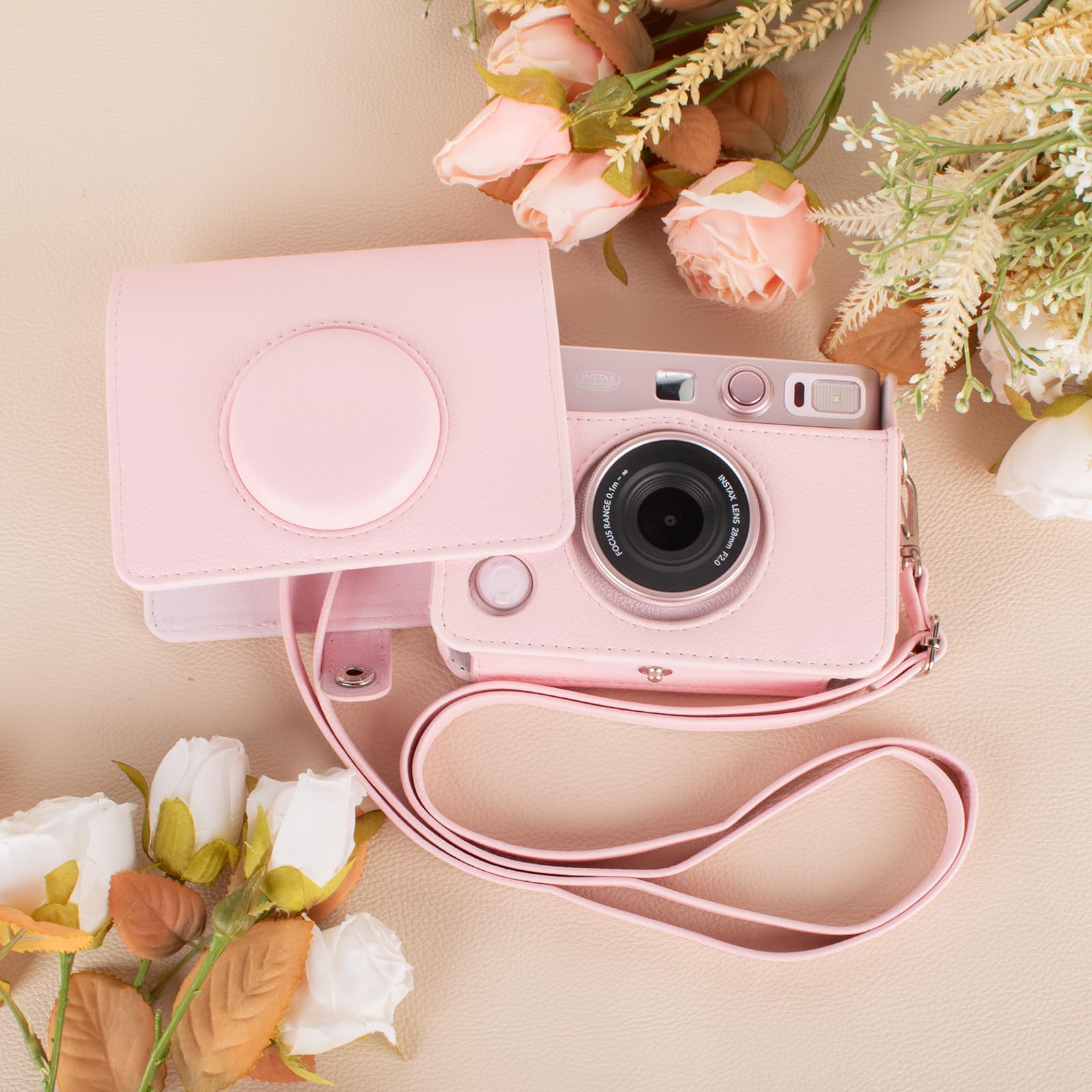 MUZIRI KINOKOO Pokrowiec na aparat Fuji Mini Evo, etui ochronne ze skóry PU kompatybilne z Fuji instant, z paskiem na ramię – kolor miękki różowy, nowoczesny design