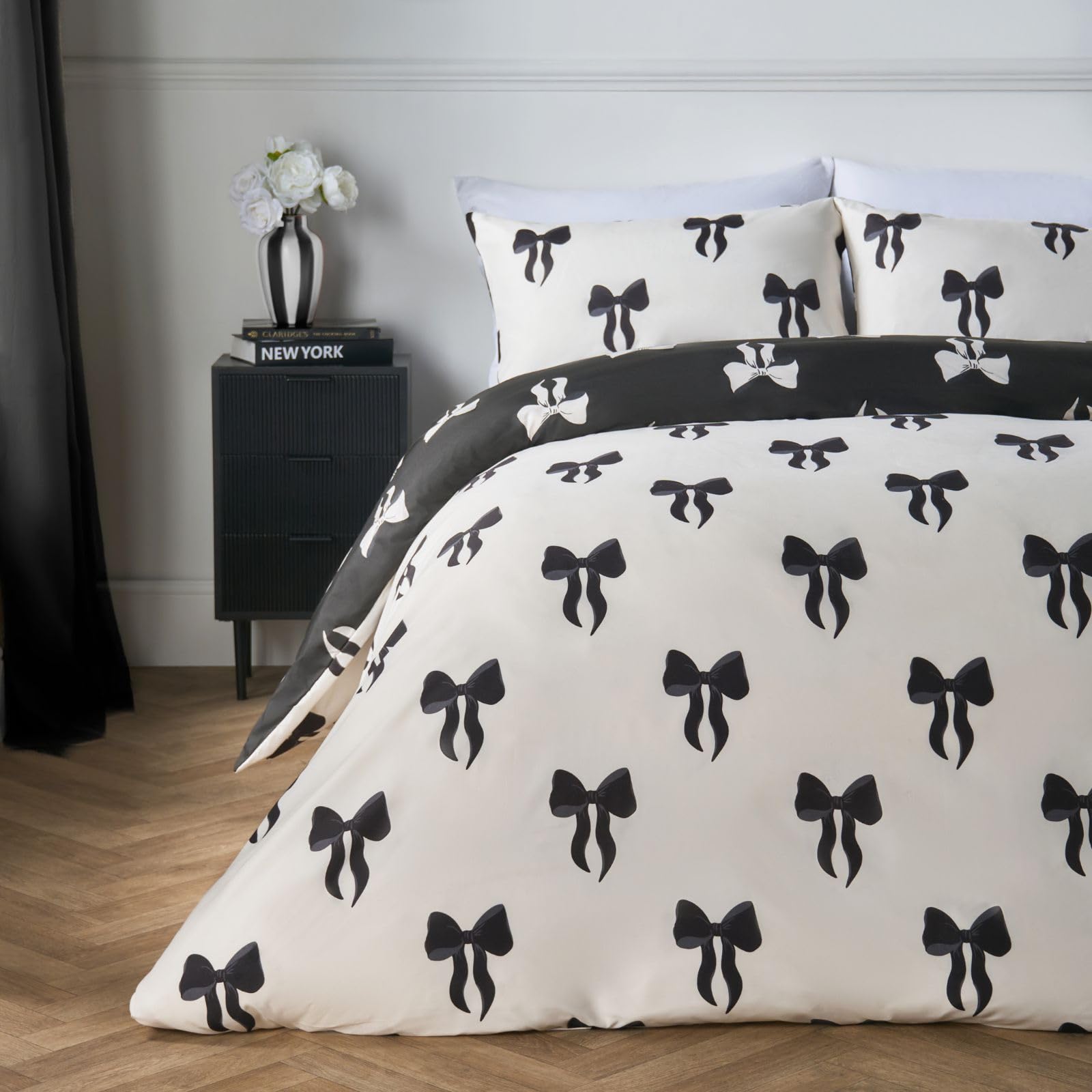 Ohs Women's Mono - Bow Single Bedding Set Bow Printed, Birthday Gifts For Super Soft Microfibre Reversible Warm Cosy Stylish Single Duvet Cover Set With Pillowcase, Monochrome
