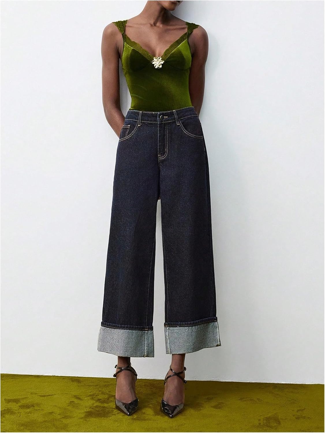 SweatyRocks Women's Lace Trim Velvet Camisole Tops V Neck Spaghetti Strap Fitted Crop Top - Image 5