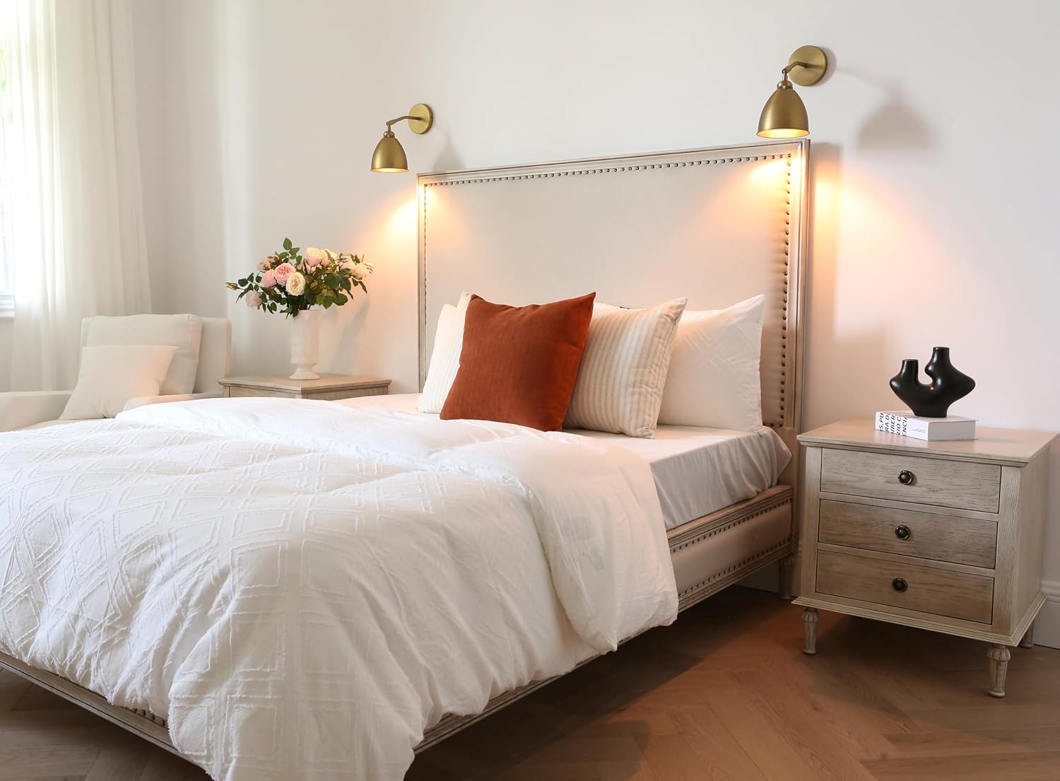 Yosoan Battery Operated Wall Sconces Set of 2, Vintage Wireless Dimmable Lights with 2 On Off Rechargeable Bulbs Sconce with Remotes Control, 15 Colors Mode Lamp for Bedroom Living Room(Antique)