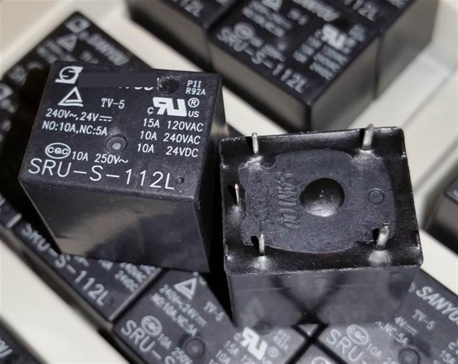 Relais 5 Broches KmoNo SRU-S-112L 12V composant commutation domotique