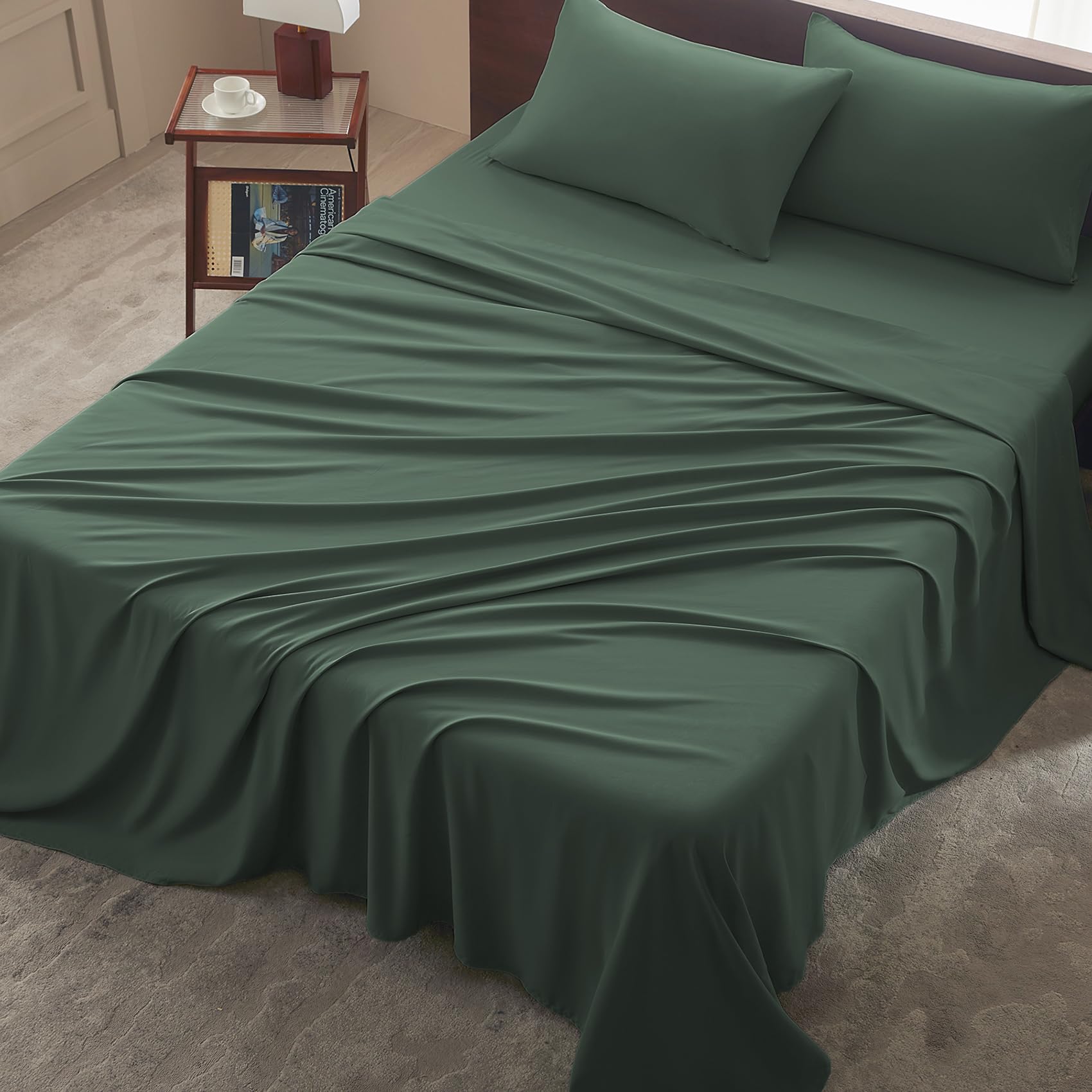 Queen Size 4 Piece Sheet Set - Comfy Breathable &amp; Cooling Bed Sheets Set, Soft and Wrinkle Free, Deep Pockets, Easy &amp; Secure Fit, Hotel Luxury Bedding - Oeko-Tex - Emerald Green