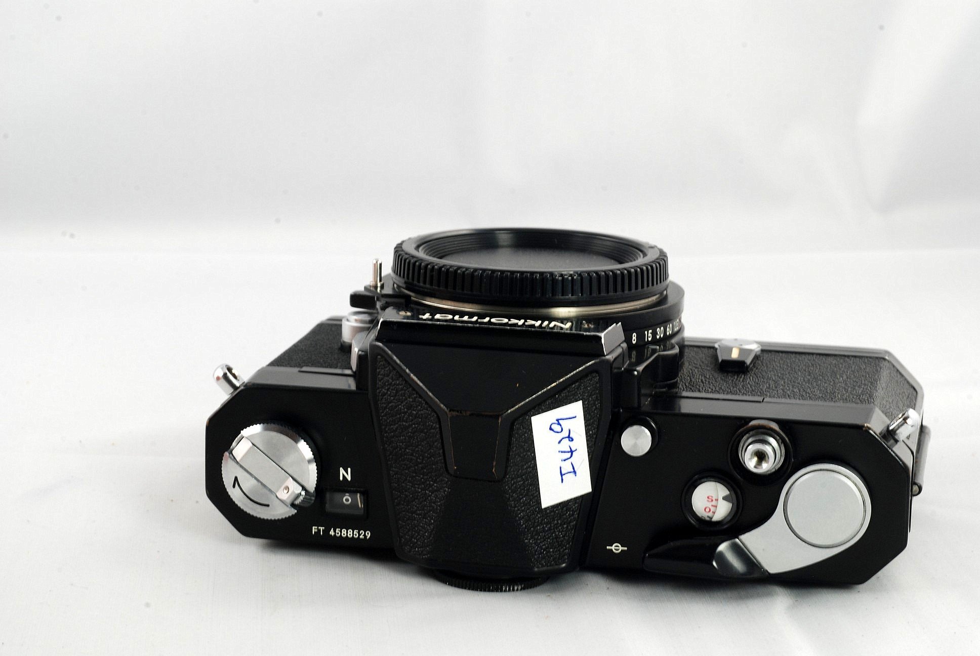 Appareil Photo Nikon FE - Noir - 35mm - Pour Pièces Détachées / Non Fonctionnel