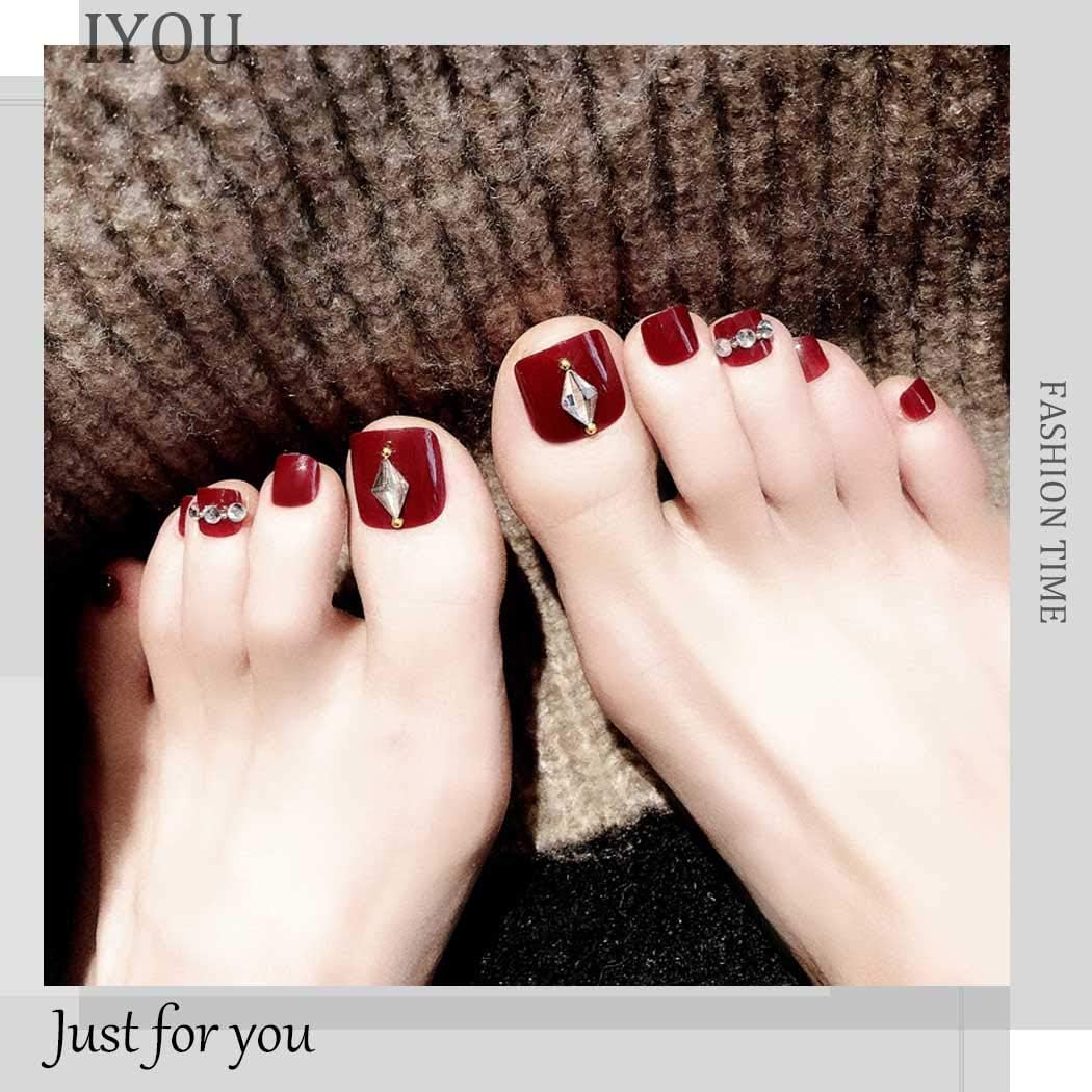 IYOU Fashion False Toenails Wine Red Bling Rhinestone Fake Nail for Toes Acrylic Feet Nails Art Tips for Women and Girls(24 pcs) - Image 5