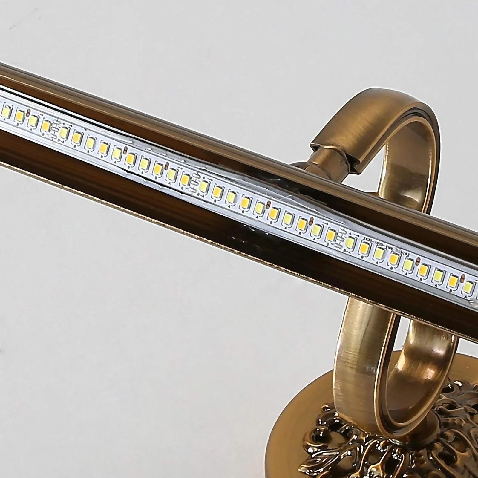 Generico Applique Vintage LED Specchio Bagno 51cm 12W, Lampada da Parete Orientabile Girevole, Impermeabile IP44, Luce per Trucco e Quadri, Bronzo