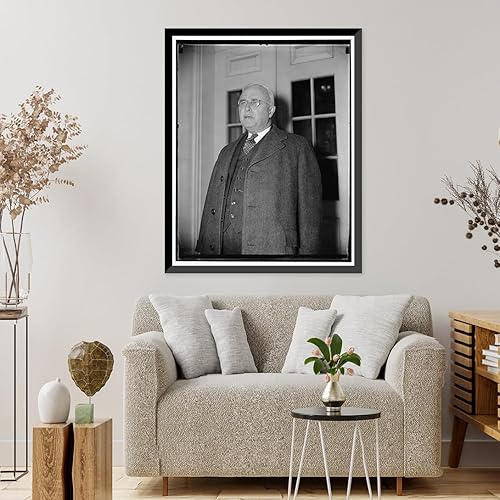 Miniatura 2 de Washington, D.C., 1 de noviembre Frank Duffy, miembro del comité nacional demócrata de Vermont, dejando la Casa Blanca hoy después de una llamada al