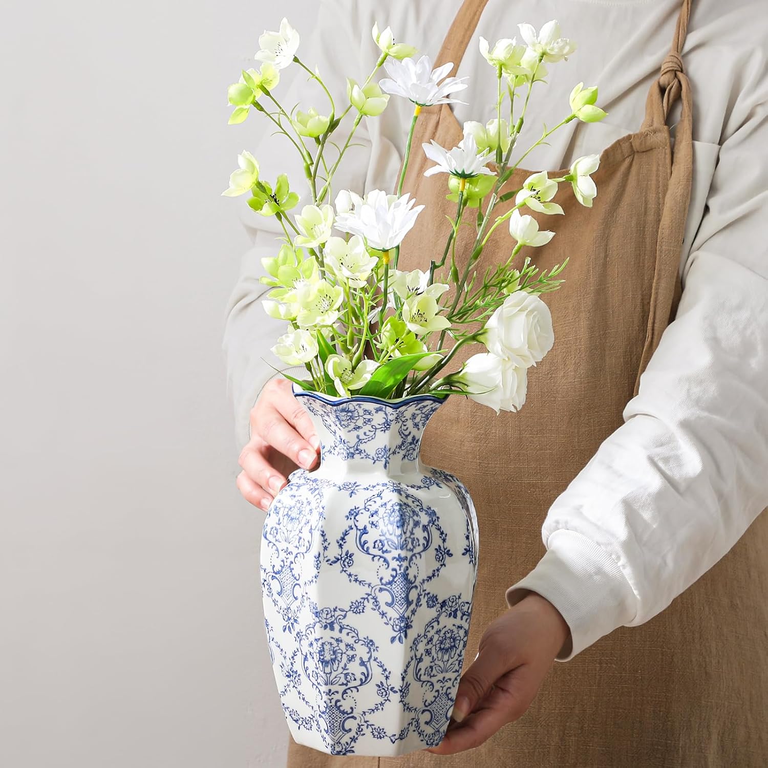 Blue and White Ceramic Vase, 9.45" Retro Chinoiserie Decorative Vase for Floor or Table, Classic Farmhouse Vase for Living Room Home Decor, Rustic Table Centerpiece