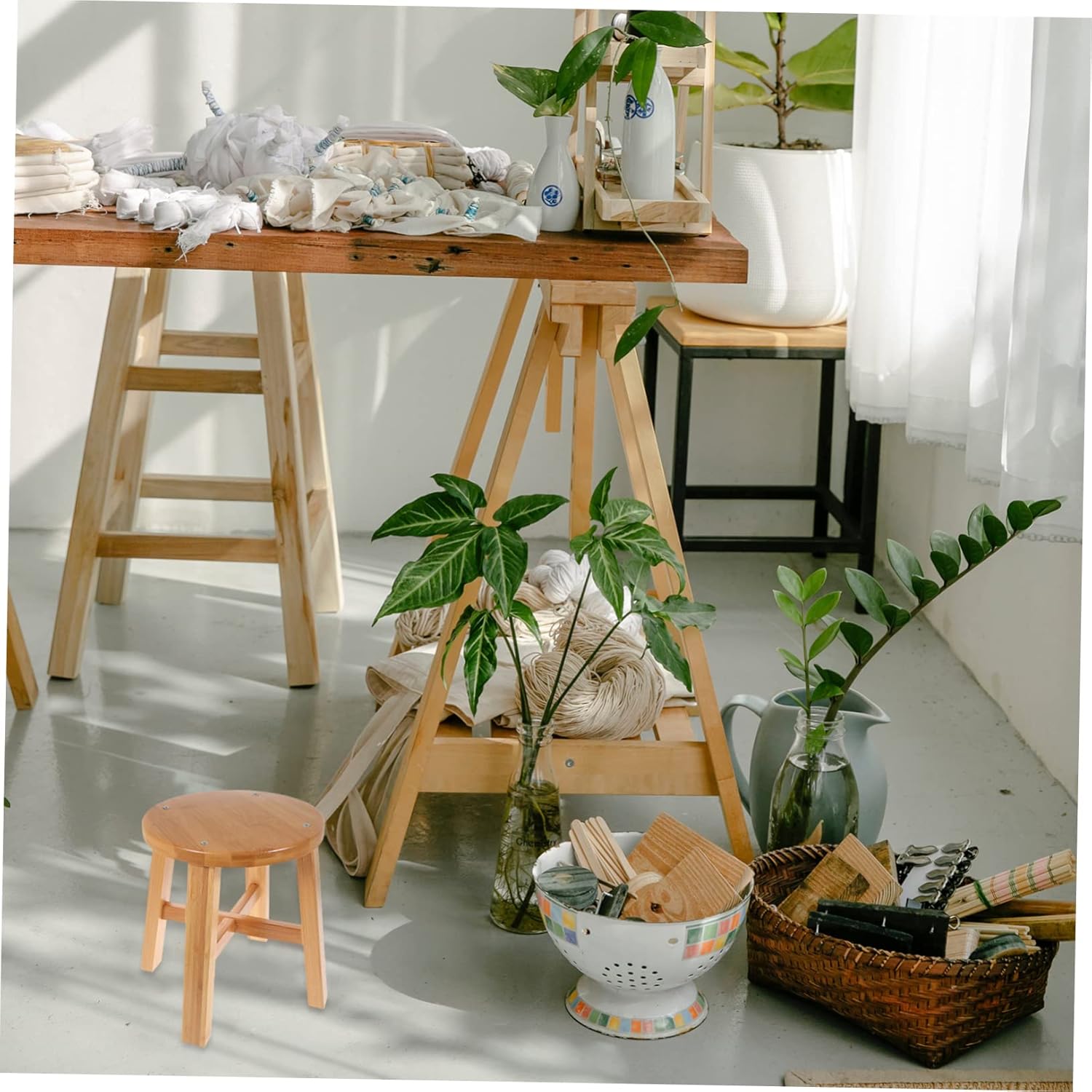 Kids Wooden Stool Natural Bamboo Low Footstool Stable Mini Stool for Bathroom Shoes Changing Potty Training Non-Slip Design Indoor and Outdoor Use