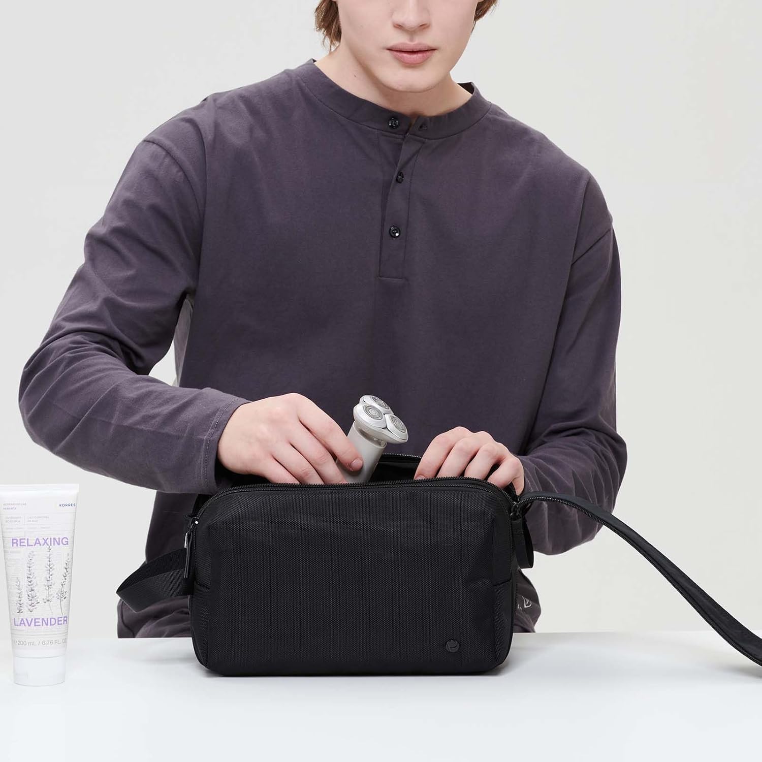 Purevave Large Compact Mens Toiletry Travel Bag Hanging, Mens Dopp Kit for Travel Waterproof, Wash Pouch Black - Image 4